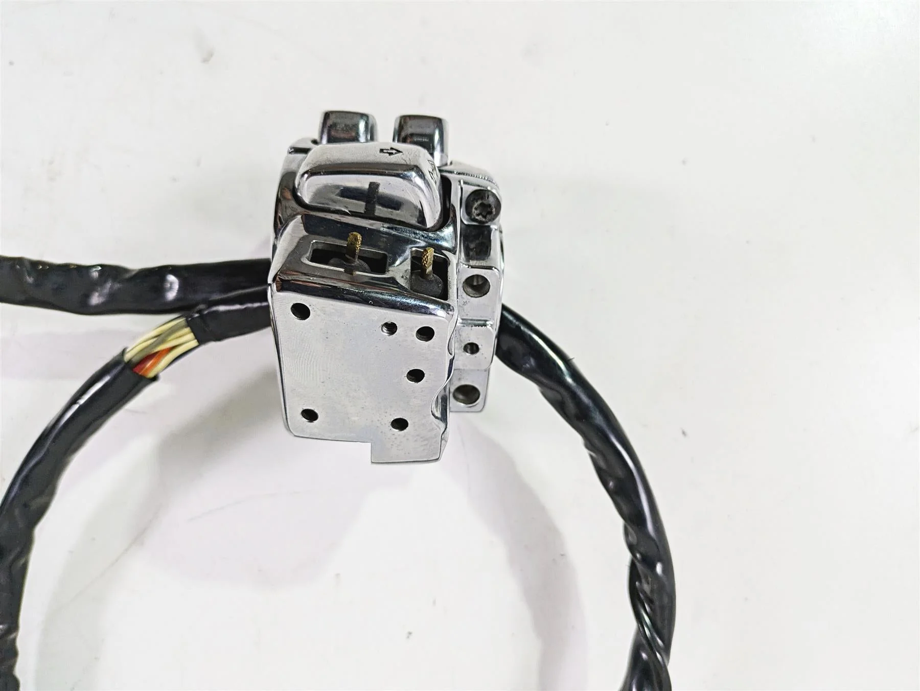 2010 Harley Touring FLHX Street Glide Left Right Chrome Control Switch 71682-06A - Image 10