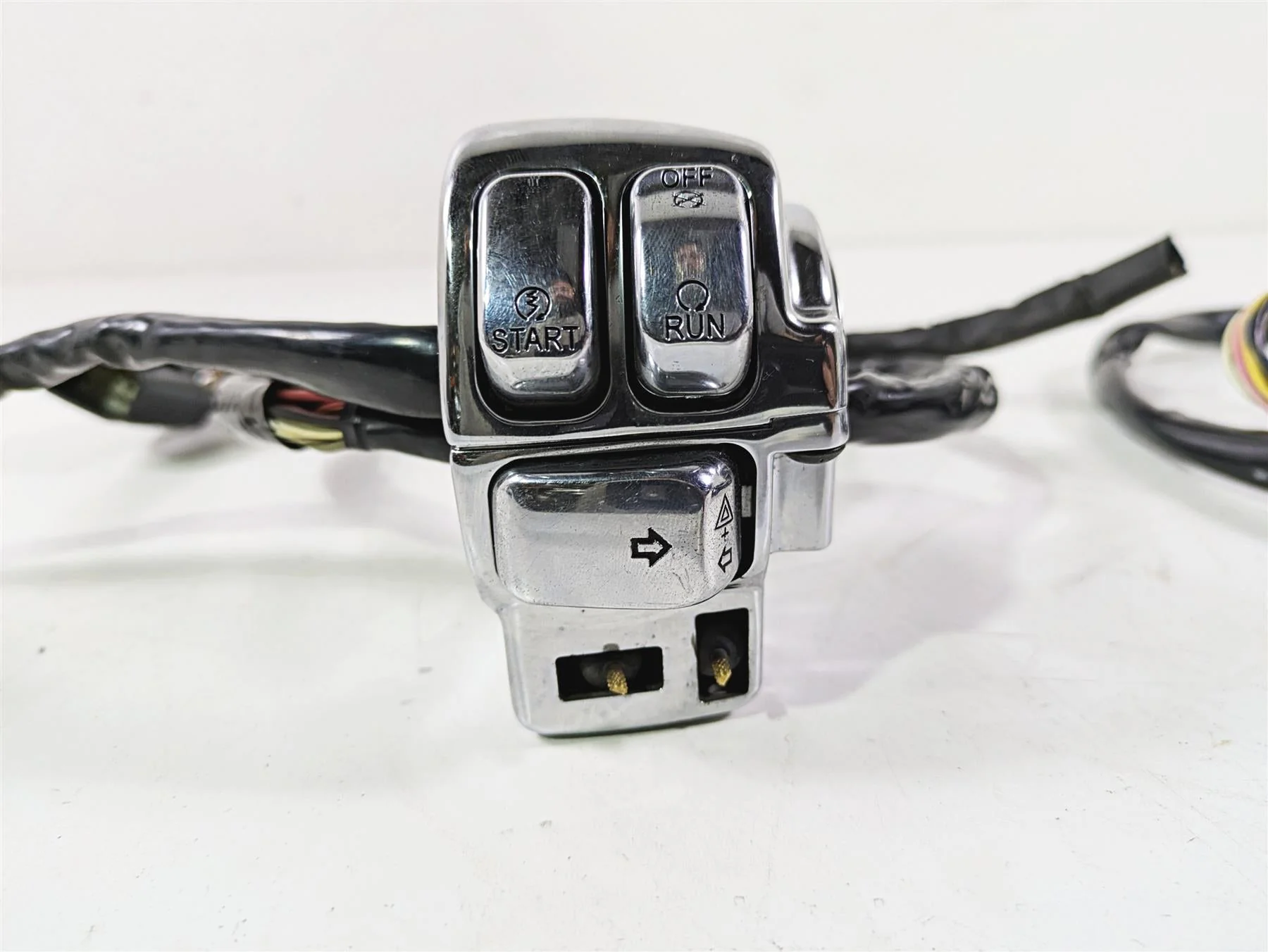 2010 Harley Touring FLHX Street Glide Left Right Chrome Control Switch 71682-06A - Image 6