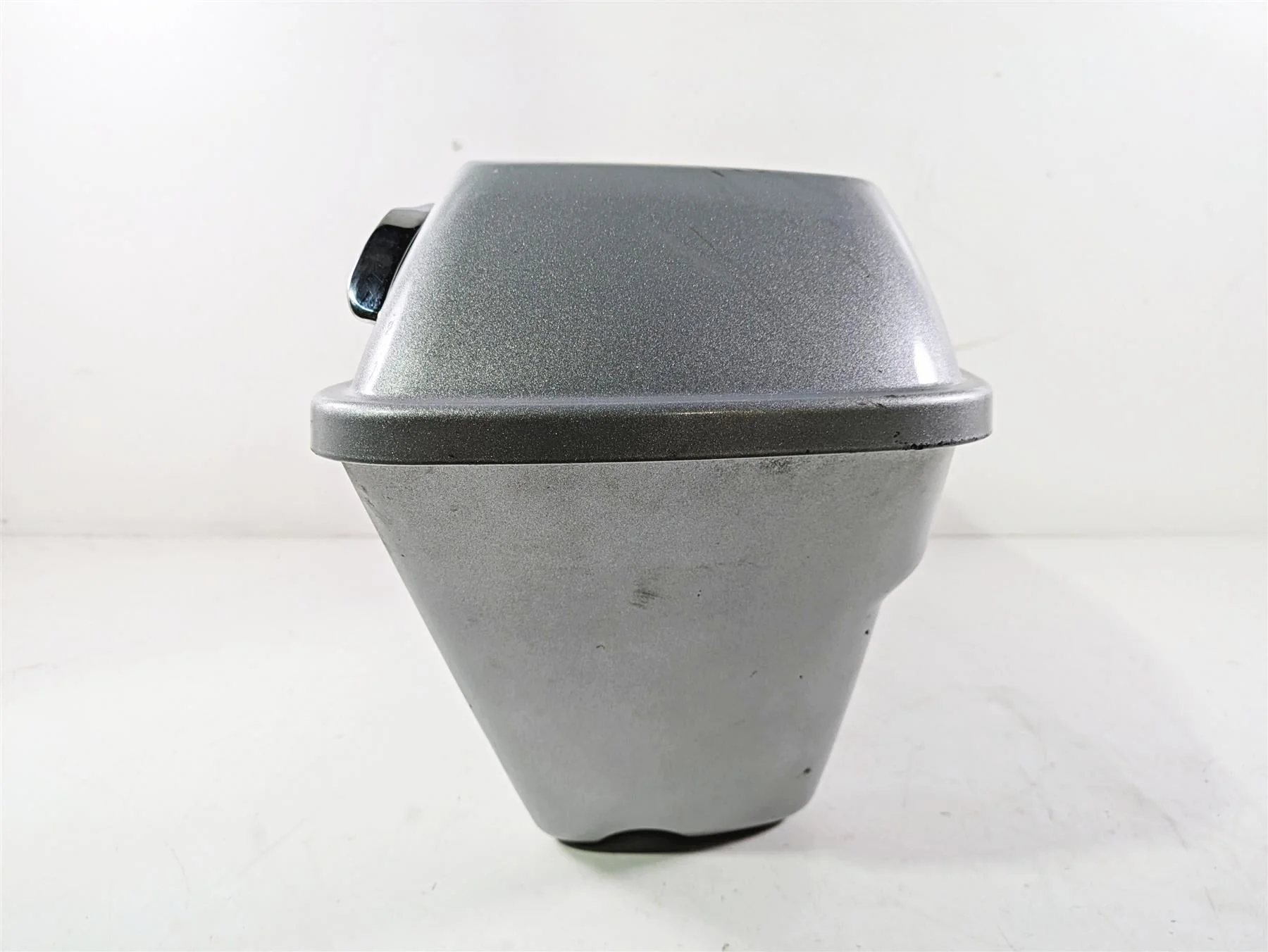 2010 Harley Touring FLHX Street Glide Left Saddlebag Saddle Bag Silver 90753-93 - Image 2