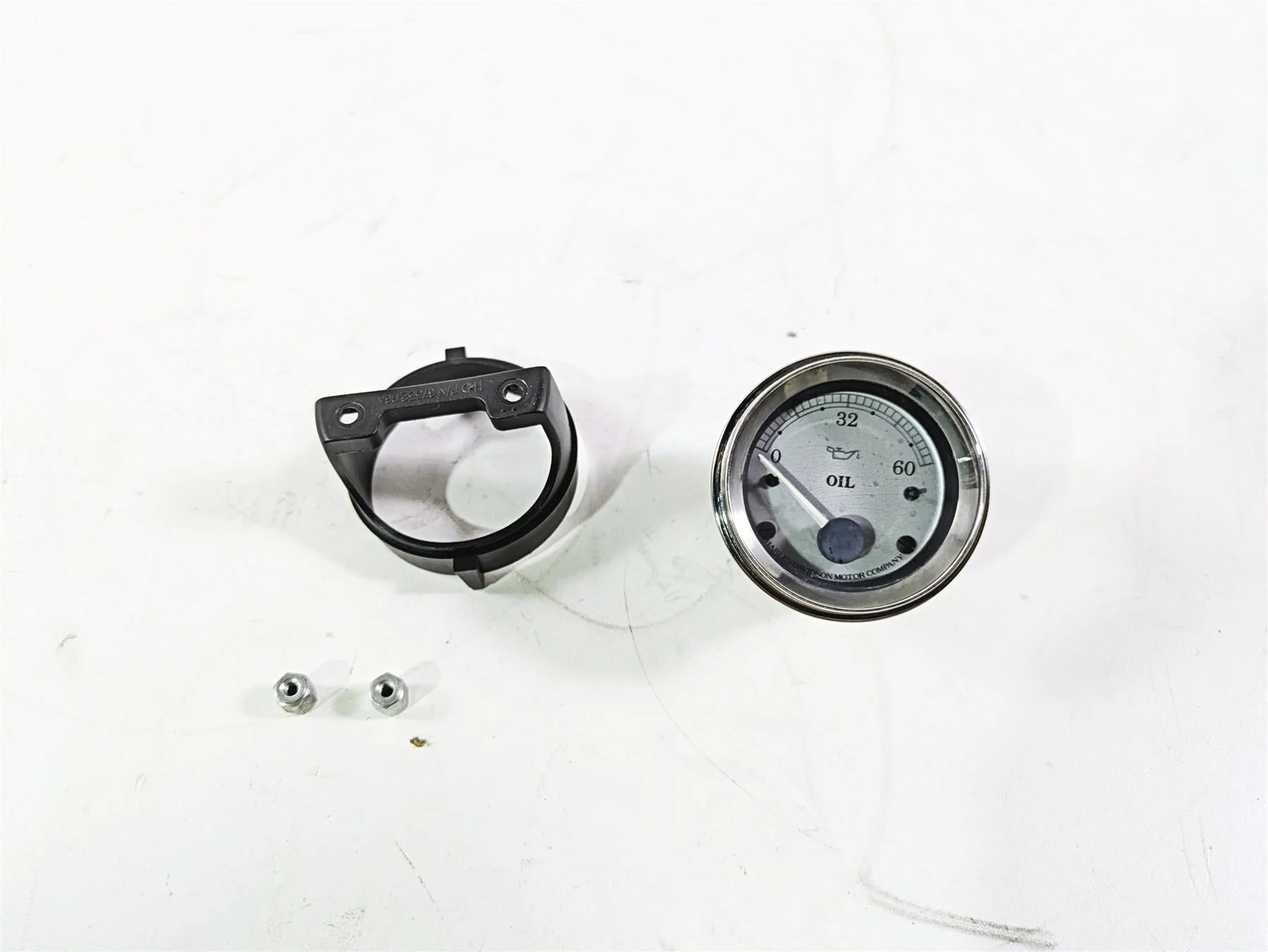 2010 Harley Touring FLHX Street Glide Oil Pressure Gauge 75165-01A