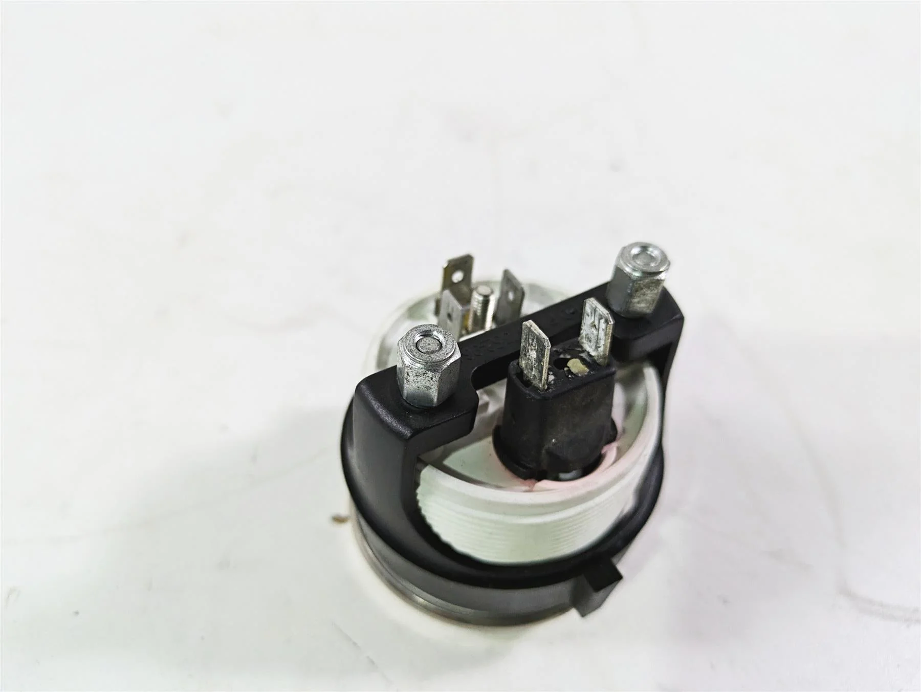 2010 Harley Touring FLHX Street Glide Oil Pressure Gauge 75165-01A - Image 10