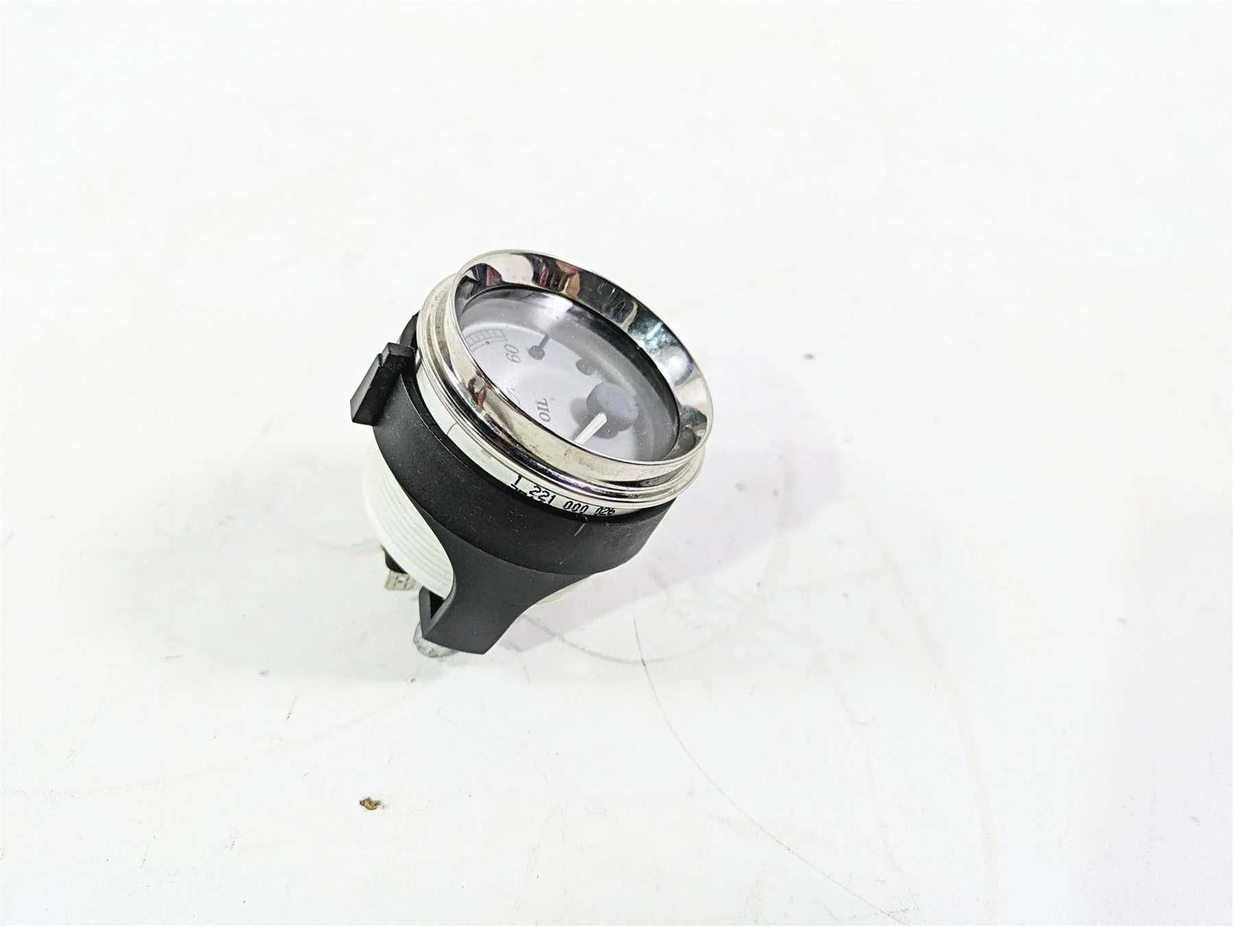 2010 Harley Touring FLHX Street Glide Oil Pressure Gauge 75165-01A - Image 6