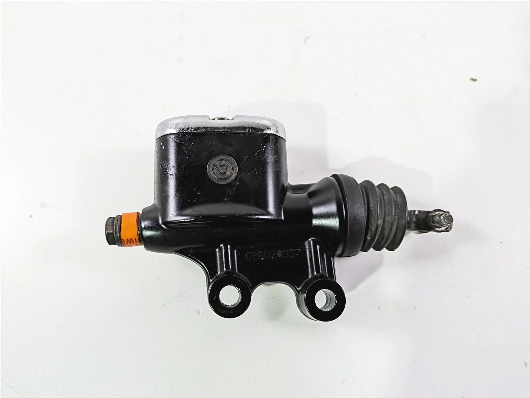2010 Harley Touring FLHX Street Glide Rear Brake Master Cylinder 41763-08C - Image 6