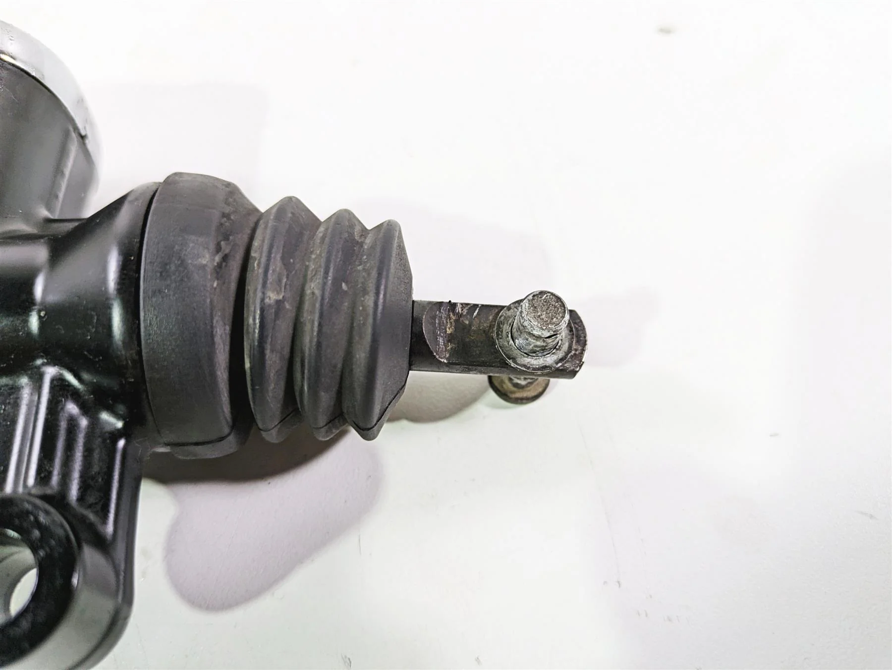 2010 Harley Touring FLHX Street Glide Rear Brake Master Cylinder 41763-08C - Image 7