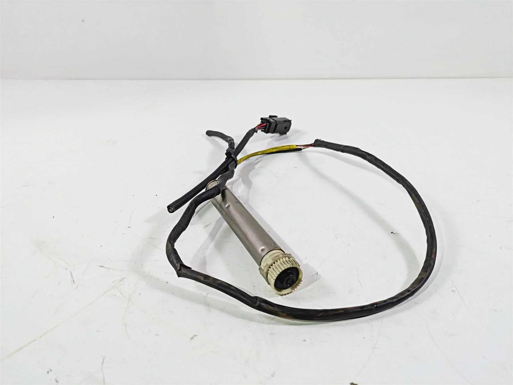 2010 Harley Touring FLHX Street Glide Ride By Wire Throttle Sensor 32305-08A