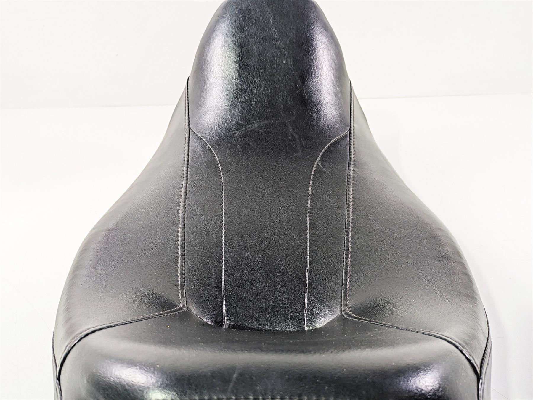 2010 Harley Touring FLHX Street Glide Seat Saddle Low 52000142 - Image 10