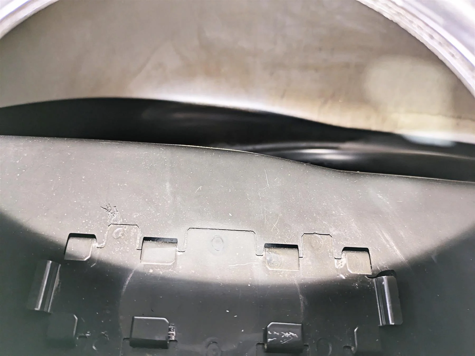 2010 Harley Touring FLHX Street Glide Silver Fuel Gas Petrol Tank 61356-08 - Image 4