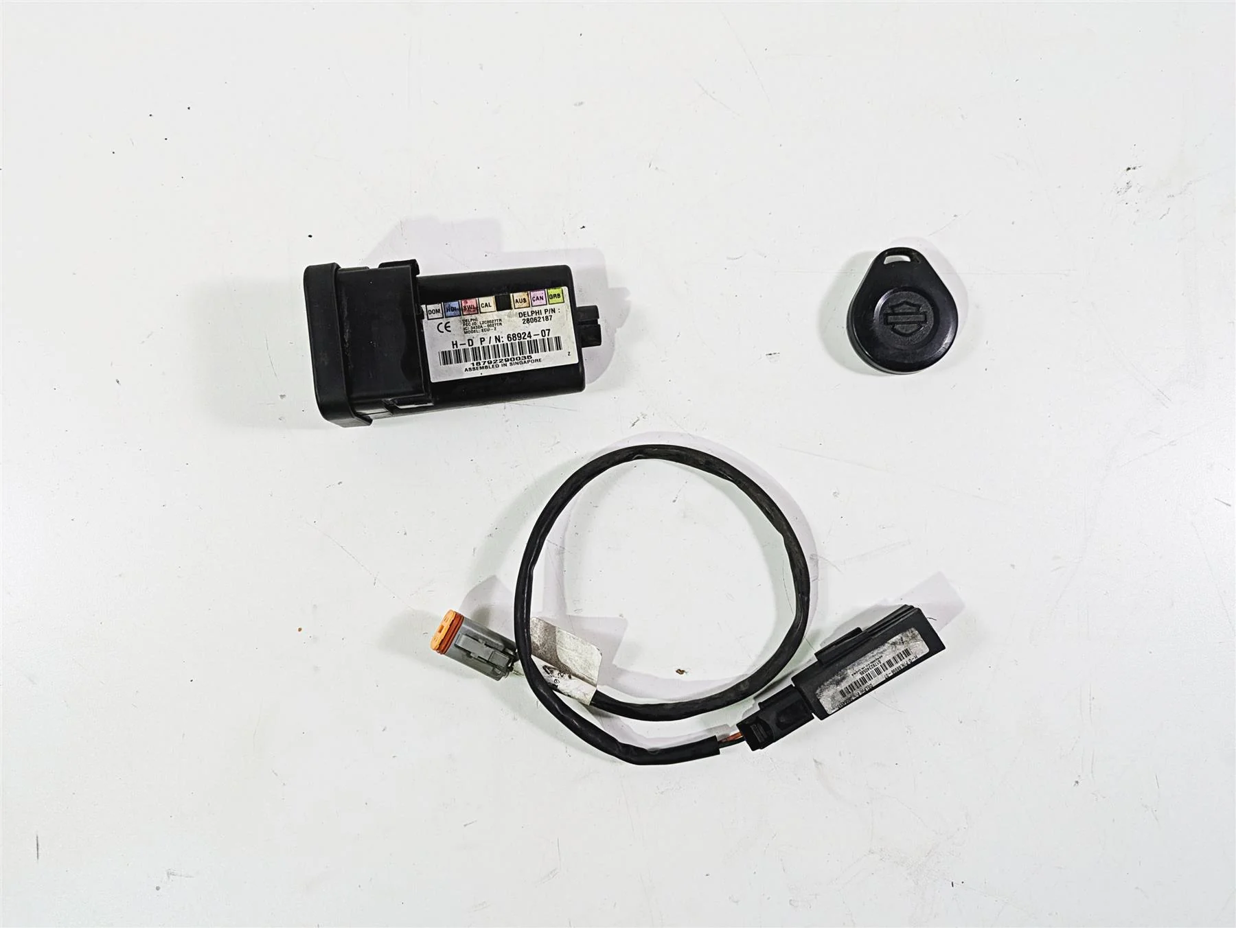2010 Harley Touring FLHX Street Glide Tssm Security Mod Fob Antenna 68924-07 - Image 4