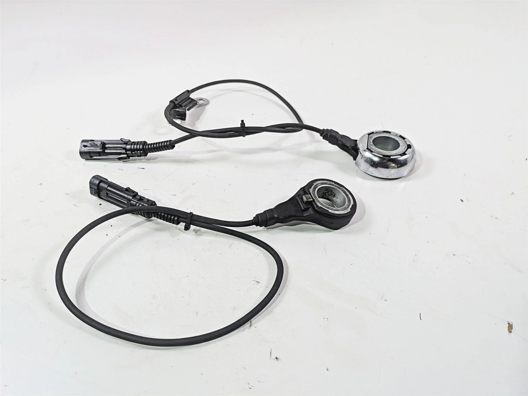 2010 Harley Touring FLHXSE CVO Street Glide Abs Brake Speed Sensor Set 40614-08 - Image 6
