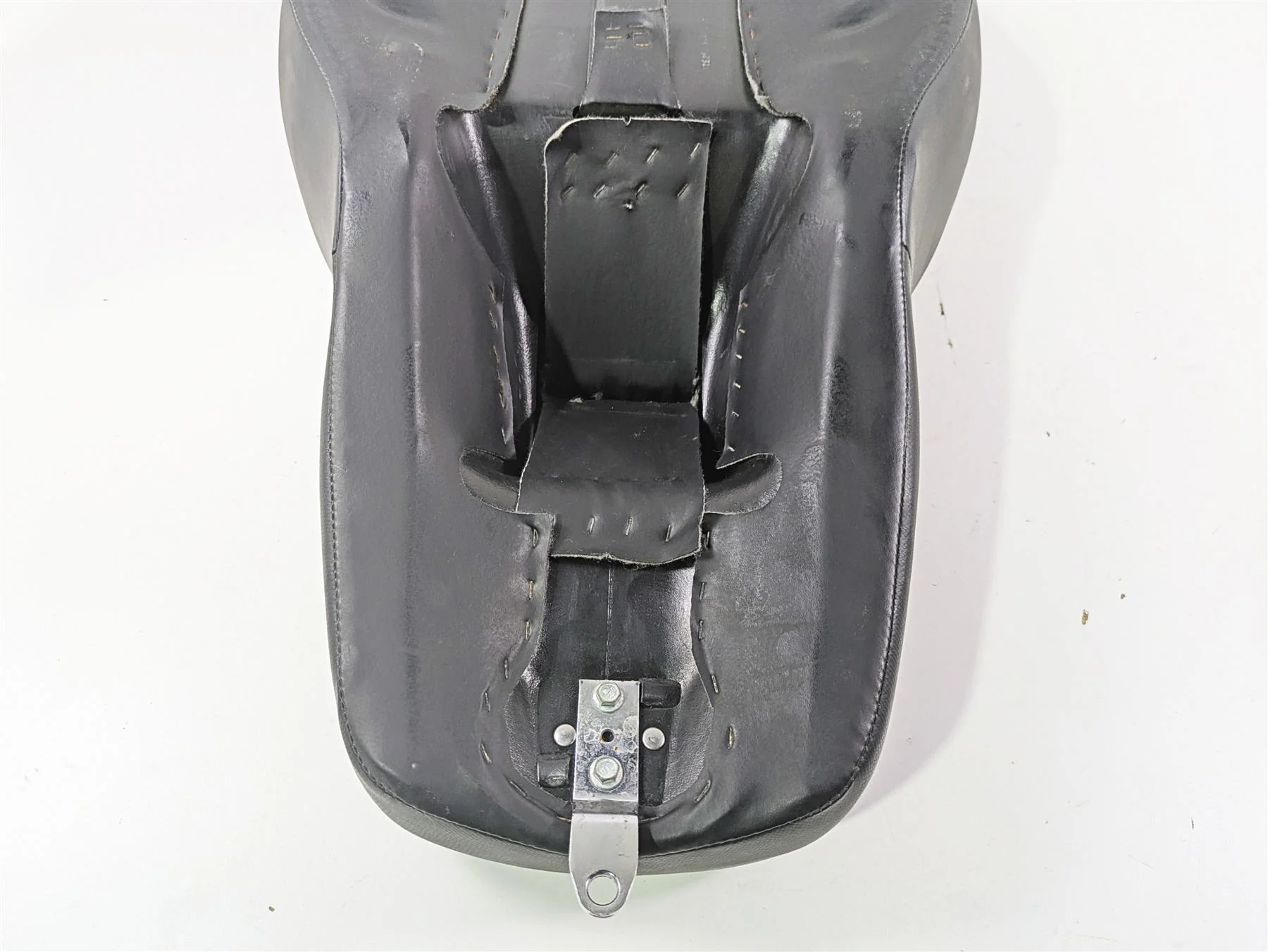 2010 Harley Touring FLHXSE CVO Street Glide Driver Rider Seat Saddle 51995-10A - Image 8