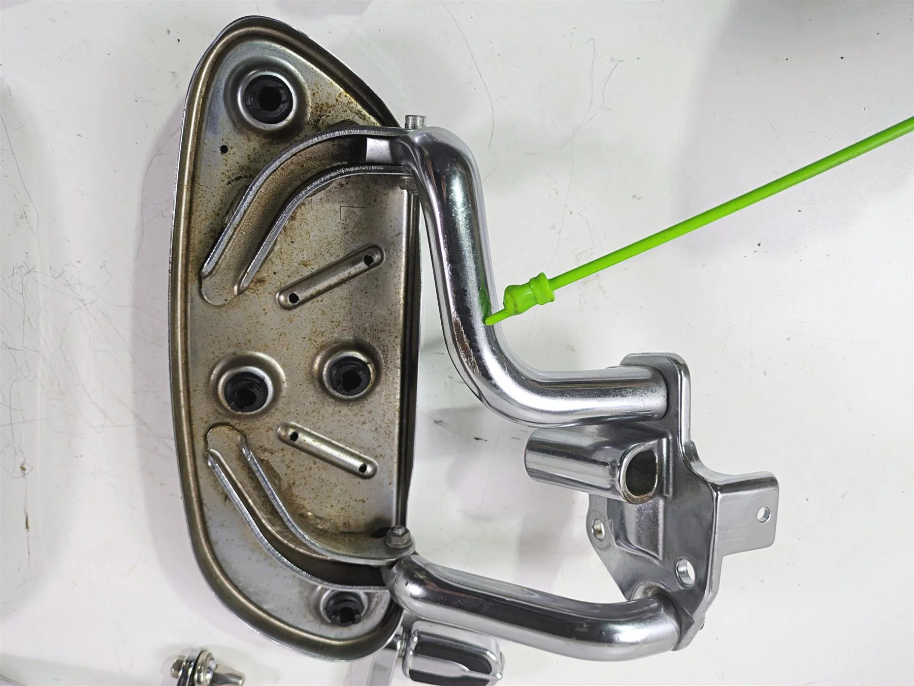 2010 Harley Touring FLHXSE CVO Street Glide Floorboard Footpeg Set Read 51498-09 - Image 7