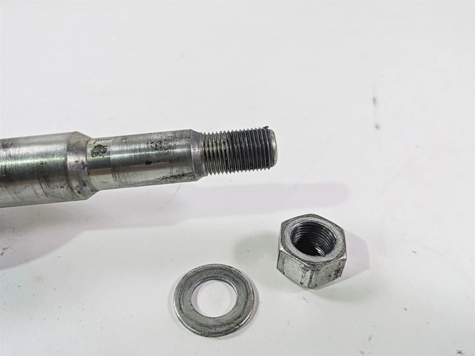 2010 Harley Touring FLHXSE CVO Street Glide Front Axle Wheel Spindle 41547-07A - Image 5