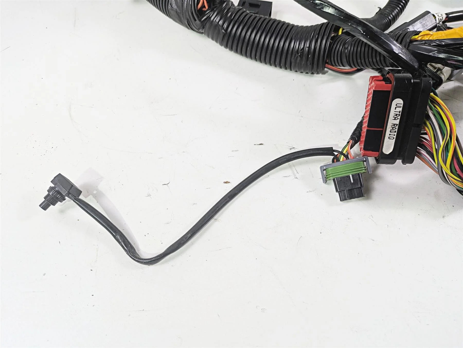 2010 Harley Touring FLHXSE CVO Street Glide Front Fairing Wiring 70232-10 - Image 9