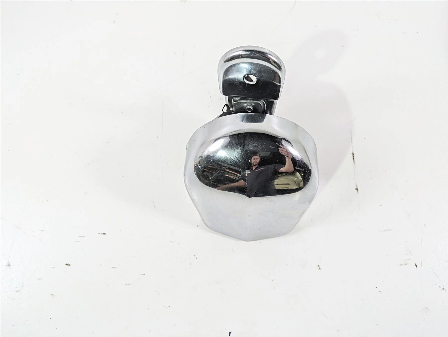2010 Harley Touring FLHXSE CVO Street Glide Horn & Chrome Cover 69060-90H