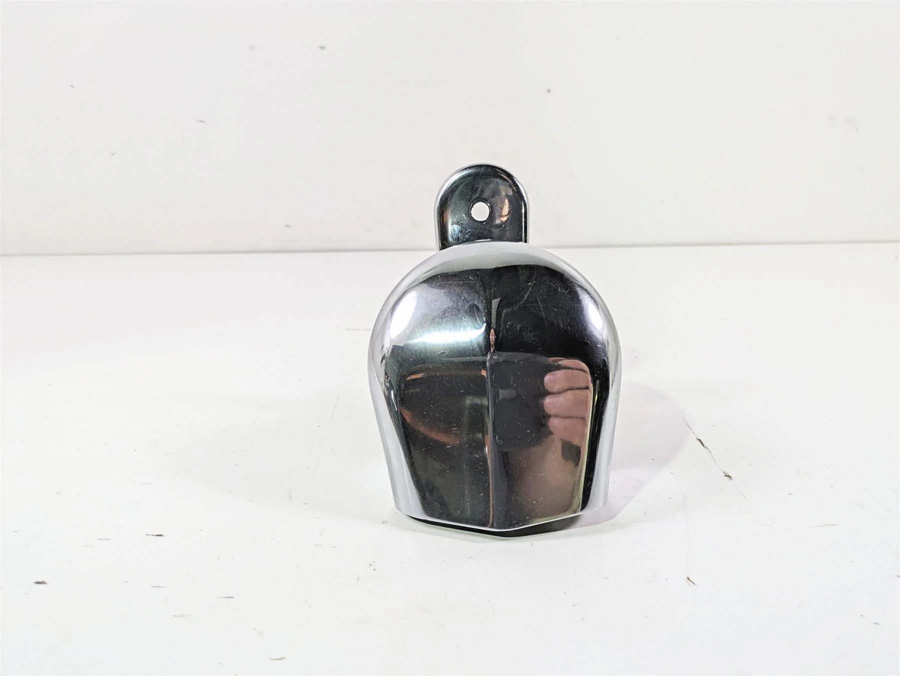 2010 Harley Touring FLHXSE CVO Street Glide Horn & Chrome Cover 69060-90H - Image 2