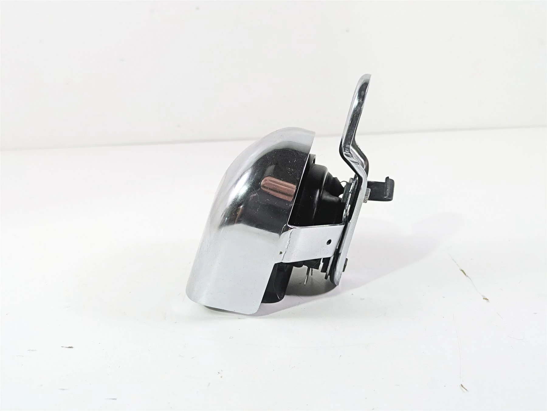 2010 Harley Touring FLHXSE CVO Street Glide Horn & Chrome Cover 69060-90H - Image 3