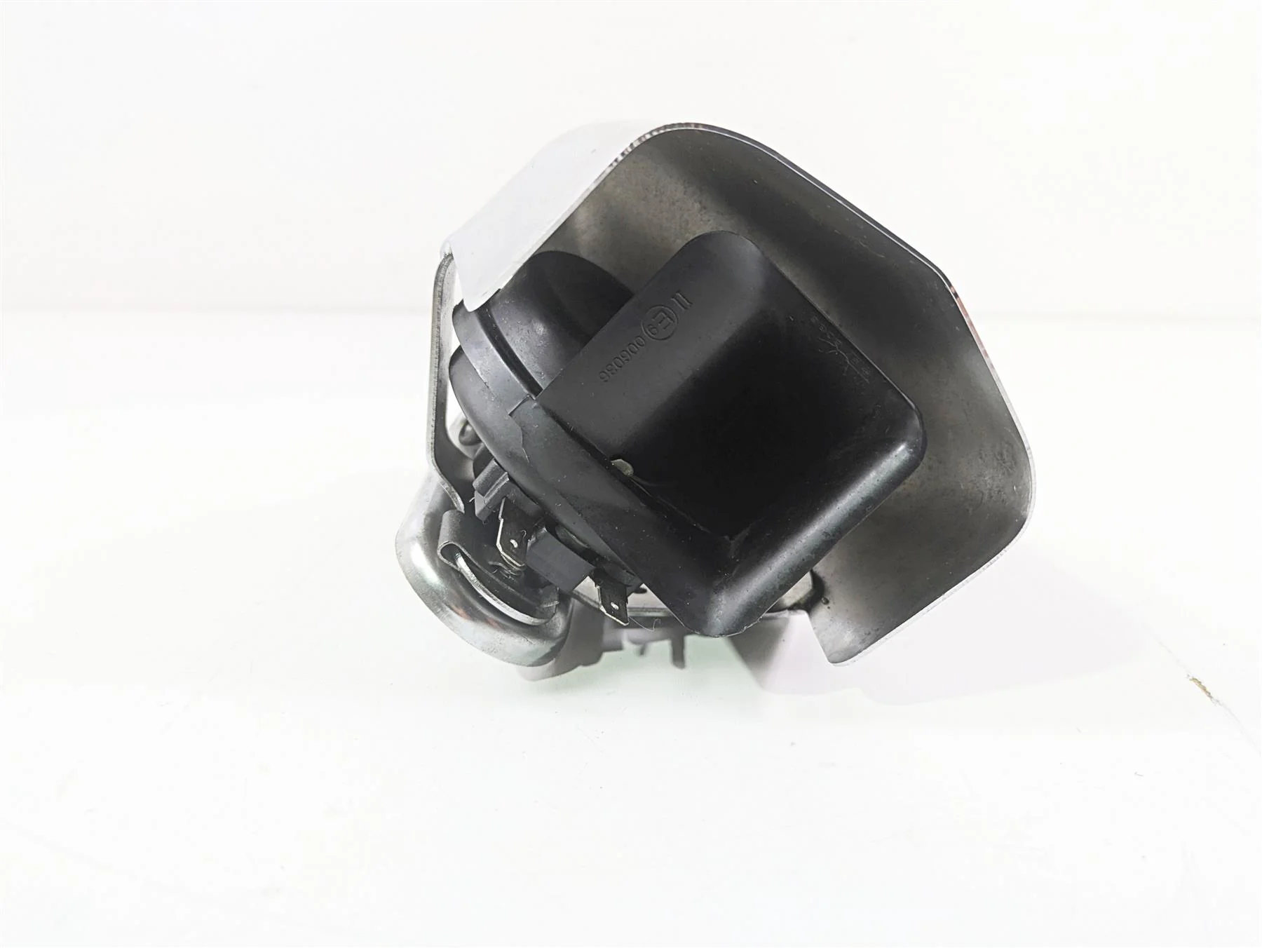 2010 Harley Touring FLHXSE CVO Street Glide Horn & Chrome Cover 69060-90H - Image 6