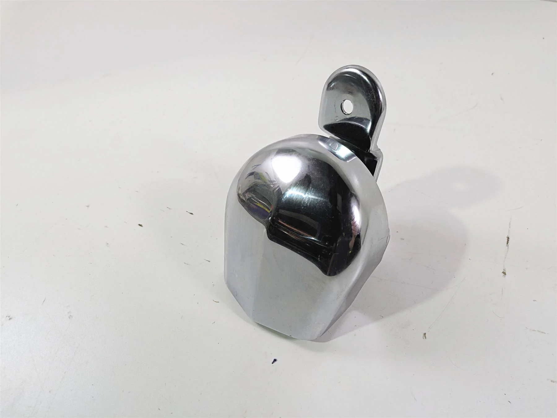2010 Harley Touring FLHXSE CVO Street Glide Horn & Chrome Cover 69060-90H - Image 9