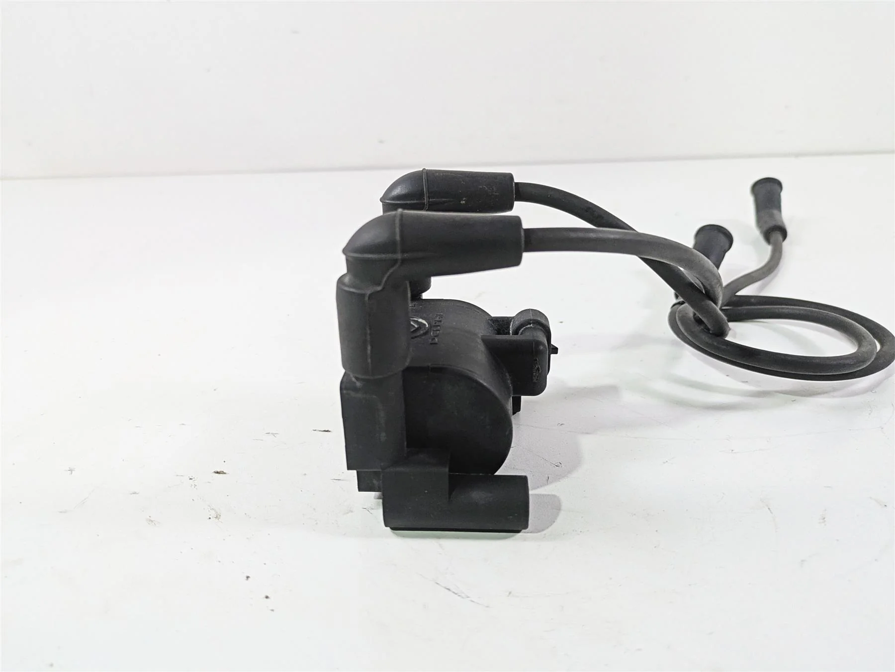 2010 Harley Touring FLHXSE CVO Street Glide Ignition Coil Wires Plugs 31696-07A - Image 3