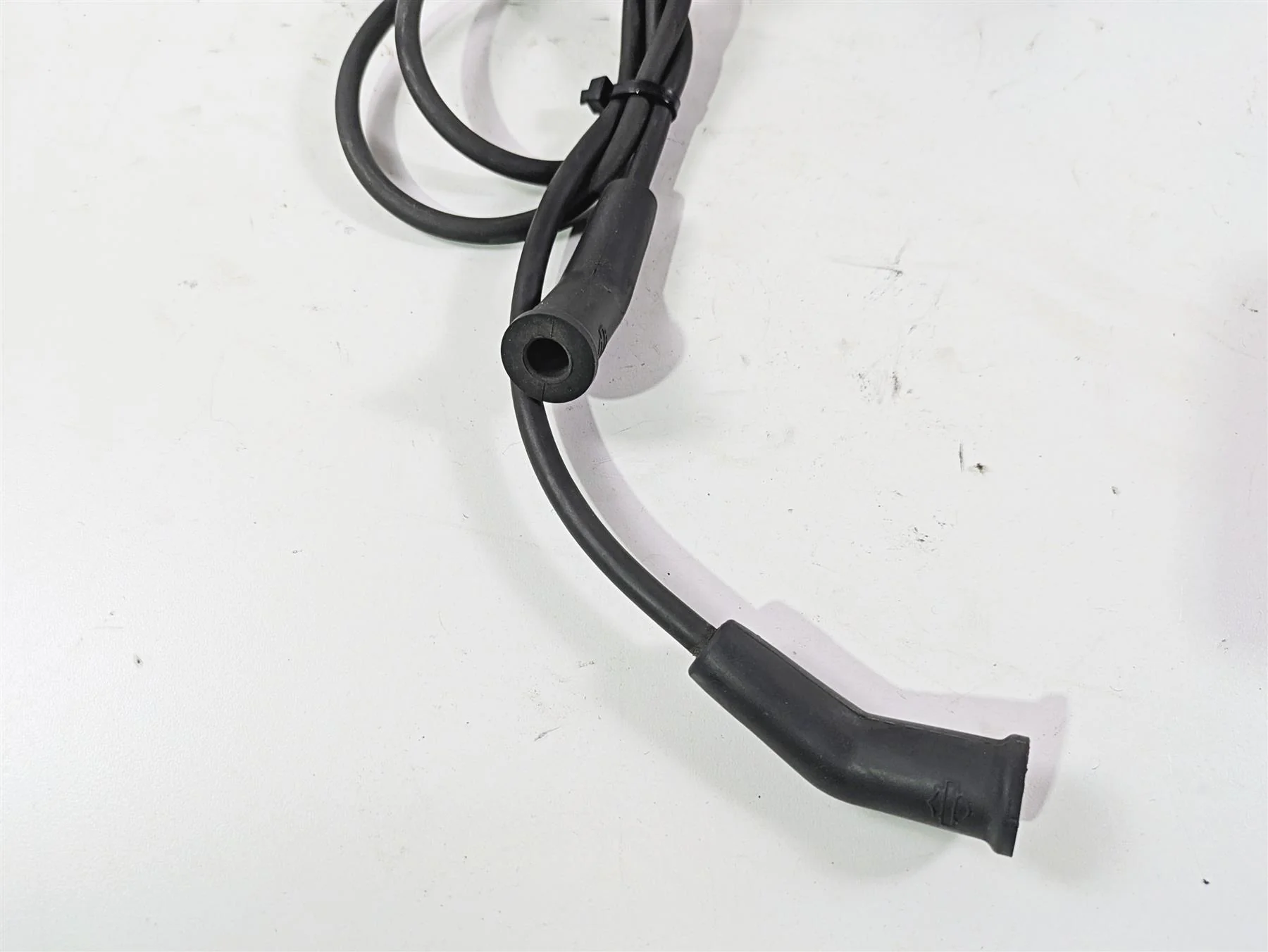 2010 Harley Touring FLHXSE CVO Street Glide Ignition Coil Wires Plugs 31696-07A - Image 6