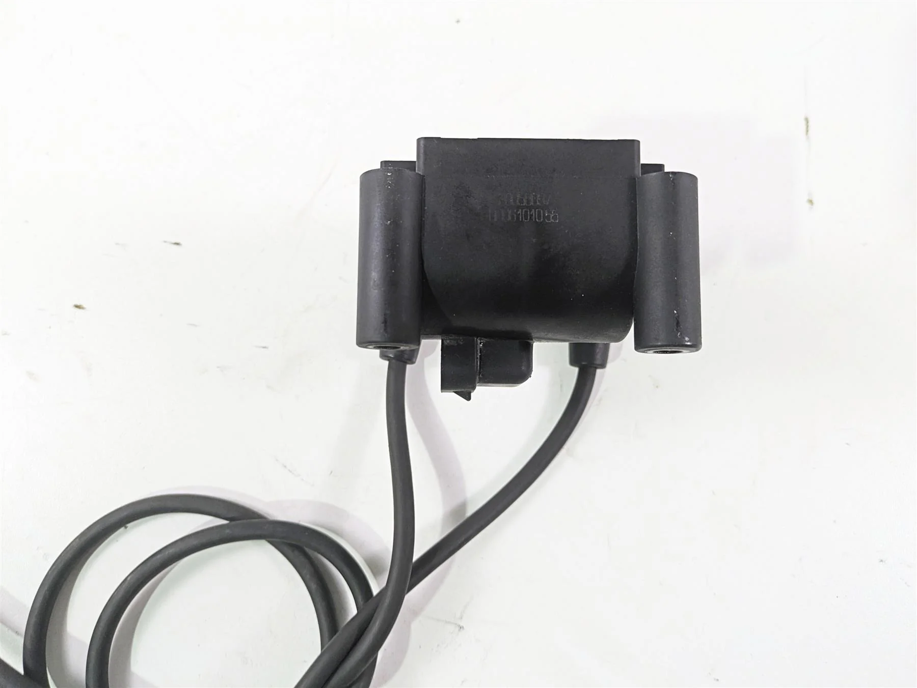 2010 Harley Touring FLHXSE CVO Street Glide Ignition Coil Wires Plugs 31696-07A - Image 7