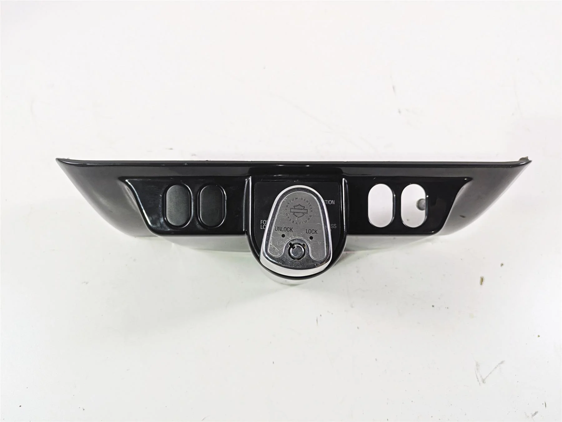 2010 Harley Touring FLHXSE CVO Street Glide Ignition Switch Lock - Vin 71572-06 - Image 2