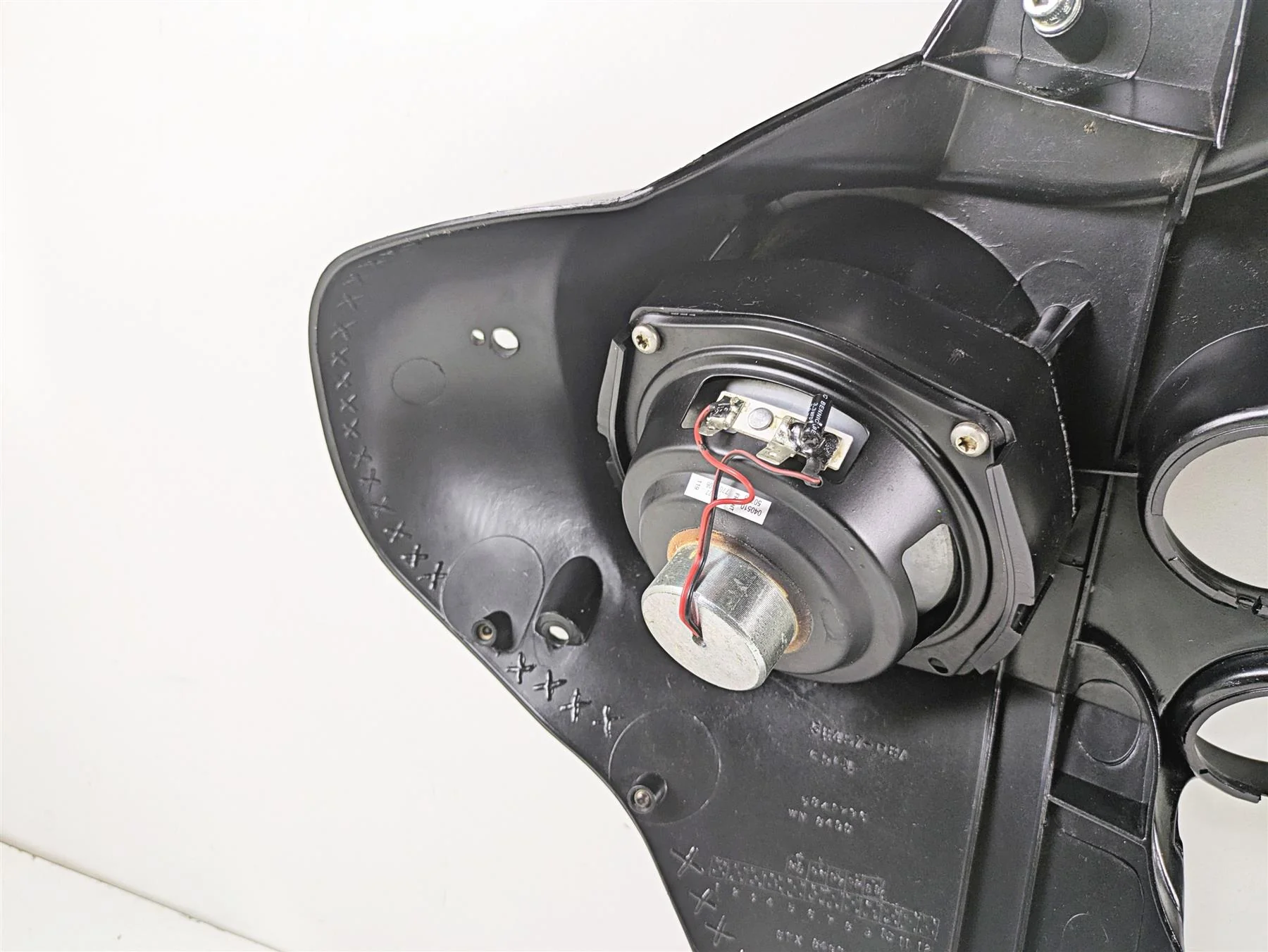 2010 Harley Touring FLHXSE CVO Street Glide Inner Front Fairing -Read 57628-10DH - Image 4