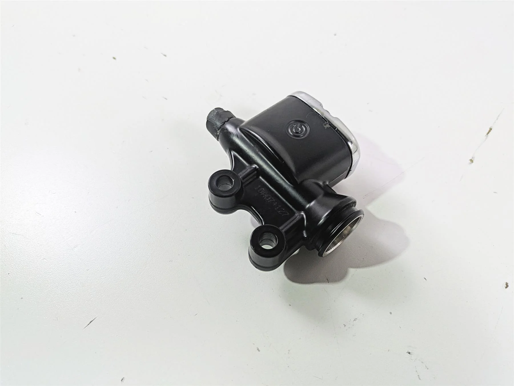 2010 Harley Touring FLHXSE CVO Street Glide Rear Brake Master Cylinder 46459-08B - Image 12