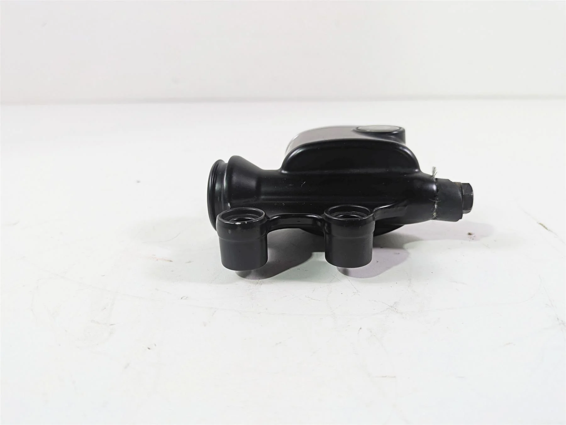2010 Harley Touring FLHXSE CVO Street Glide Rear Brake Master Cylinder 46459-08B - Image 2