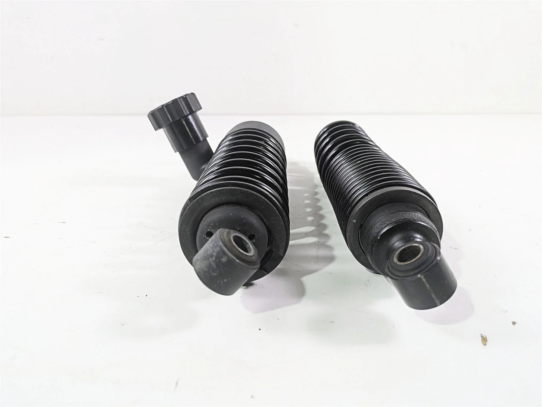 2010 Harley Touring FLHXSE CVO Street Glide Rear Shock Set 12" 54675-10 54674-10 - Image 4