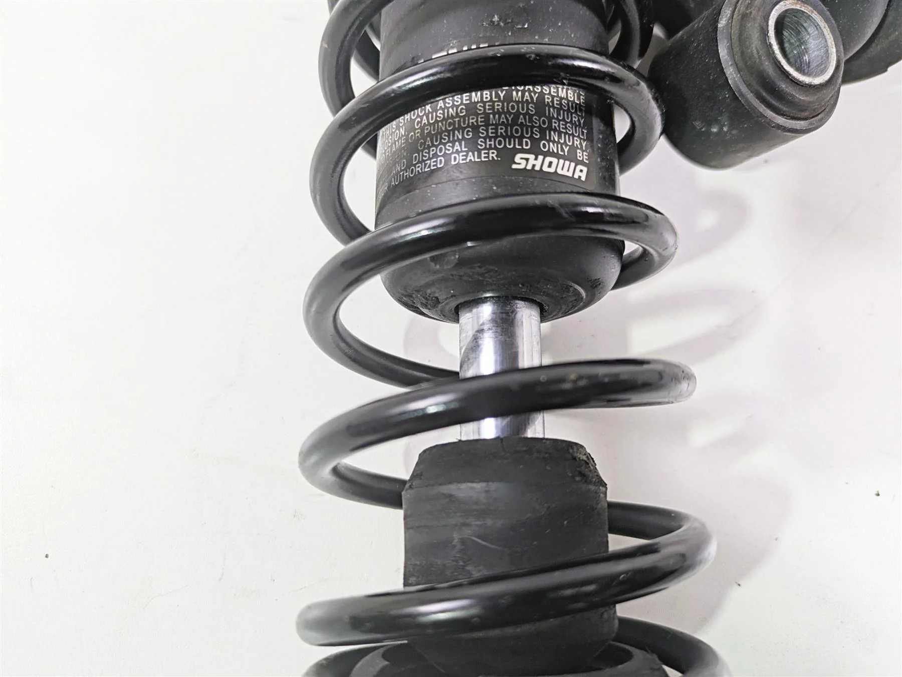 2010 Harley Touring FLHXSE CVO Street Glide Rear Shock Set 12" 54675-10 54674-10 - Image 8