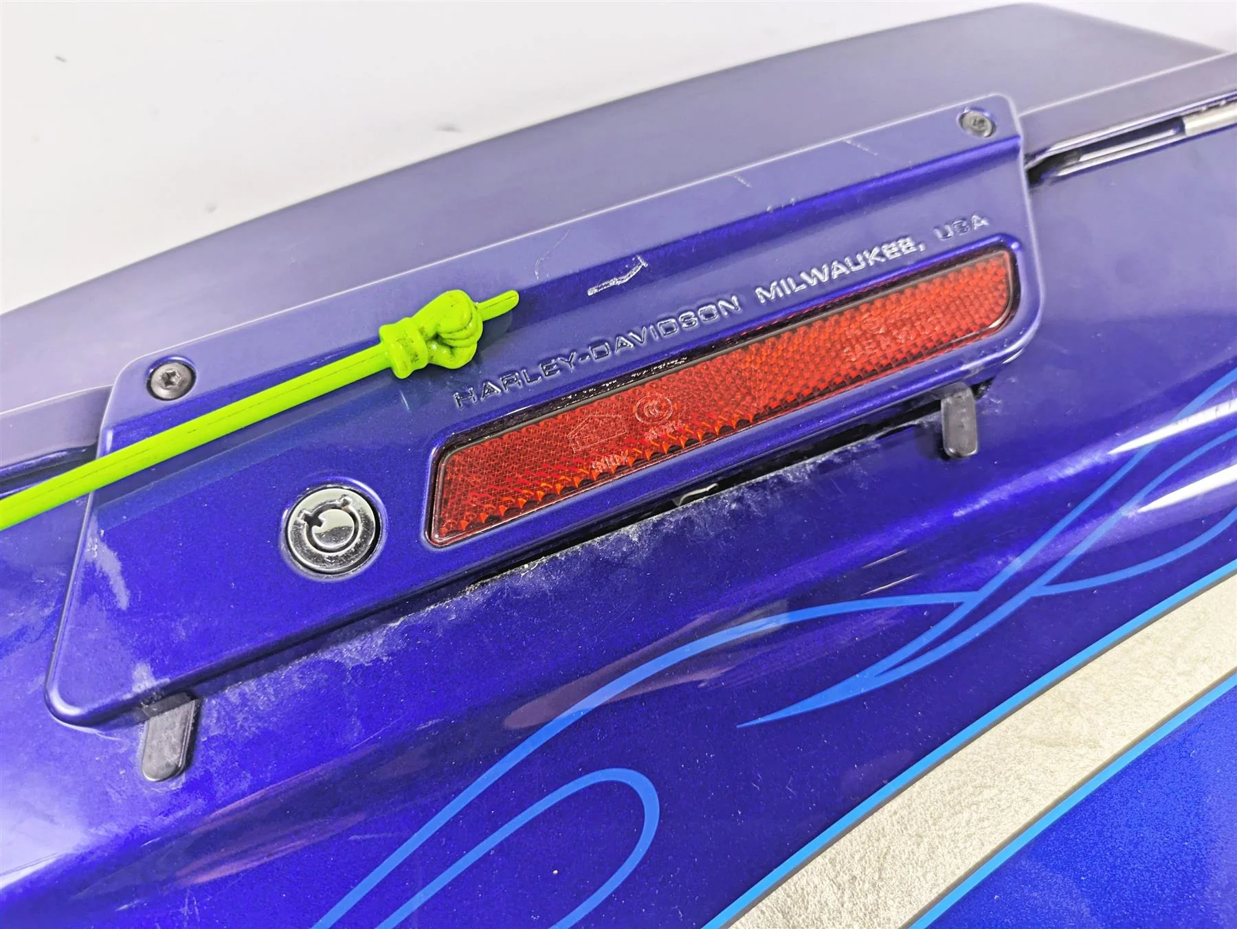 2010 Harley Touring FLHXSE CVO Street Glide Saddlebag Set Candy Condor 92464-10 - Image 10