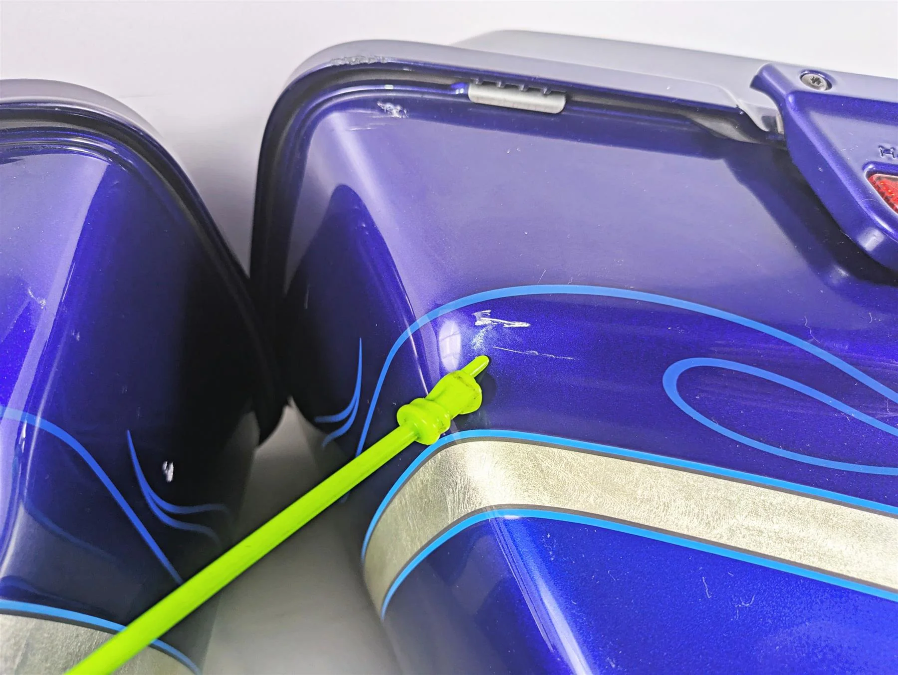 2010 Harley Touring FLHXSE CVO Street Glide Saddlebag Set Candy Condor 92464-10 - Image 11