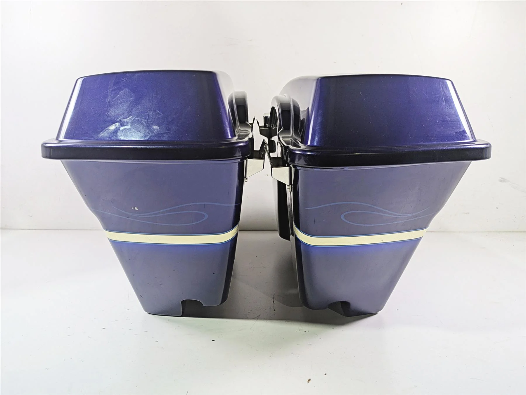 2010 Harley Touring FLHXSE CVO Street Glide Saddlebag Set Candy Condor 92464-10 - Image 5