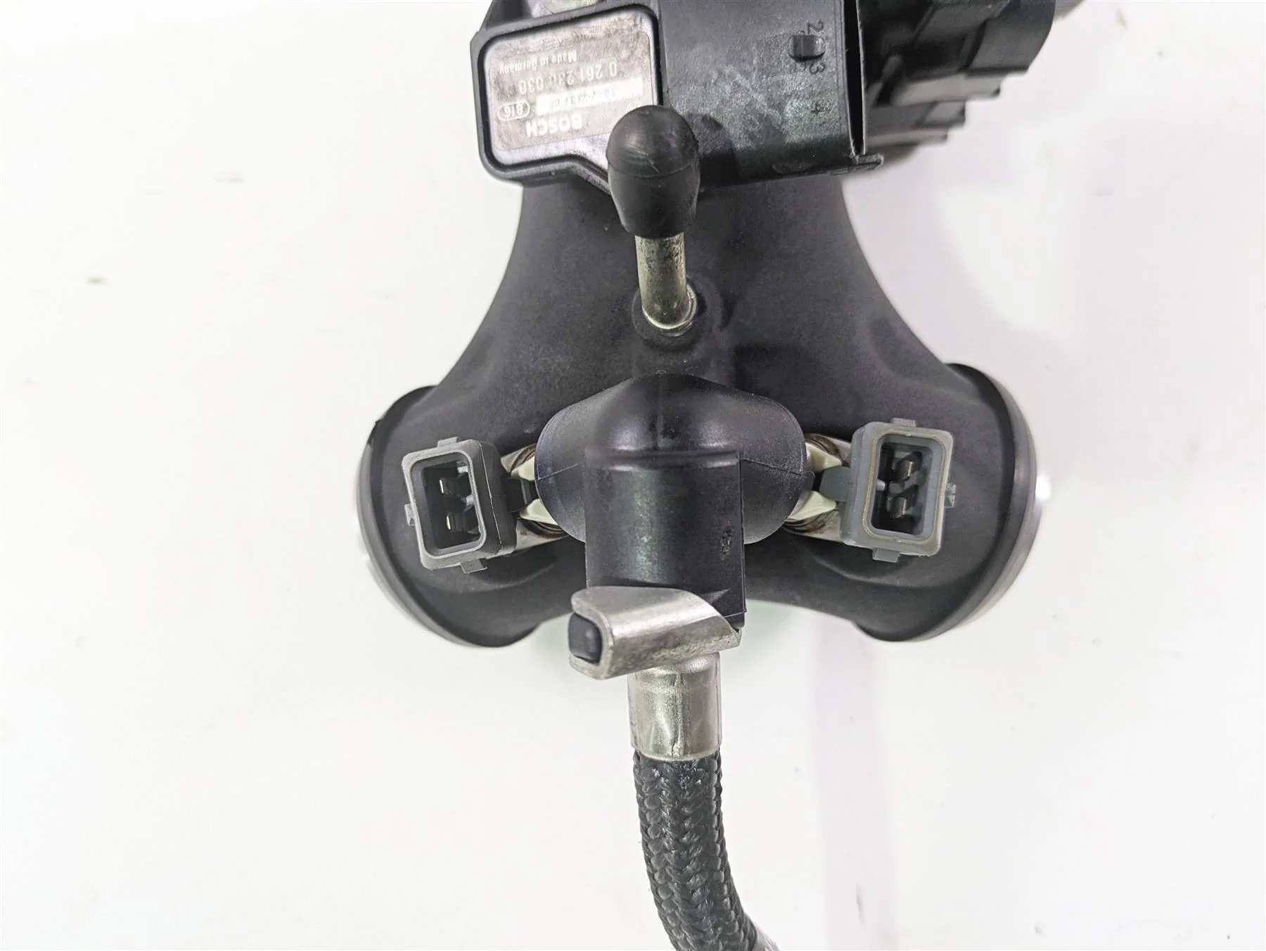 2010 Harley Touring FLHXSE CVO Street Glide Throttle Body 27685-08A - Image 2