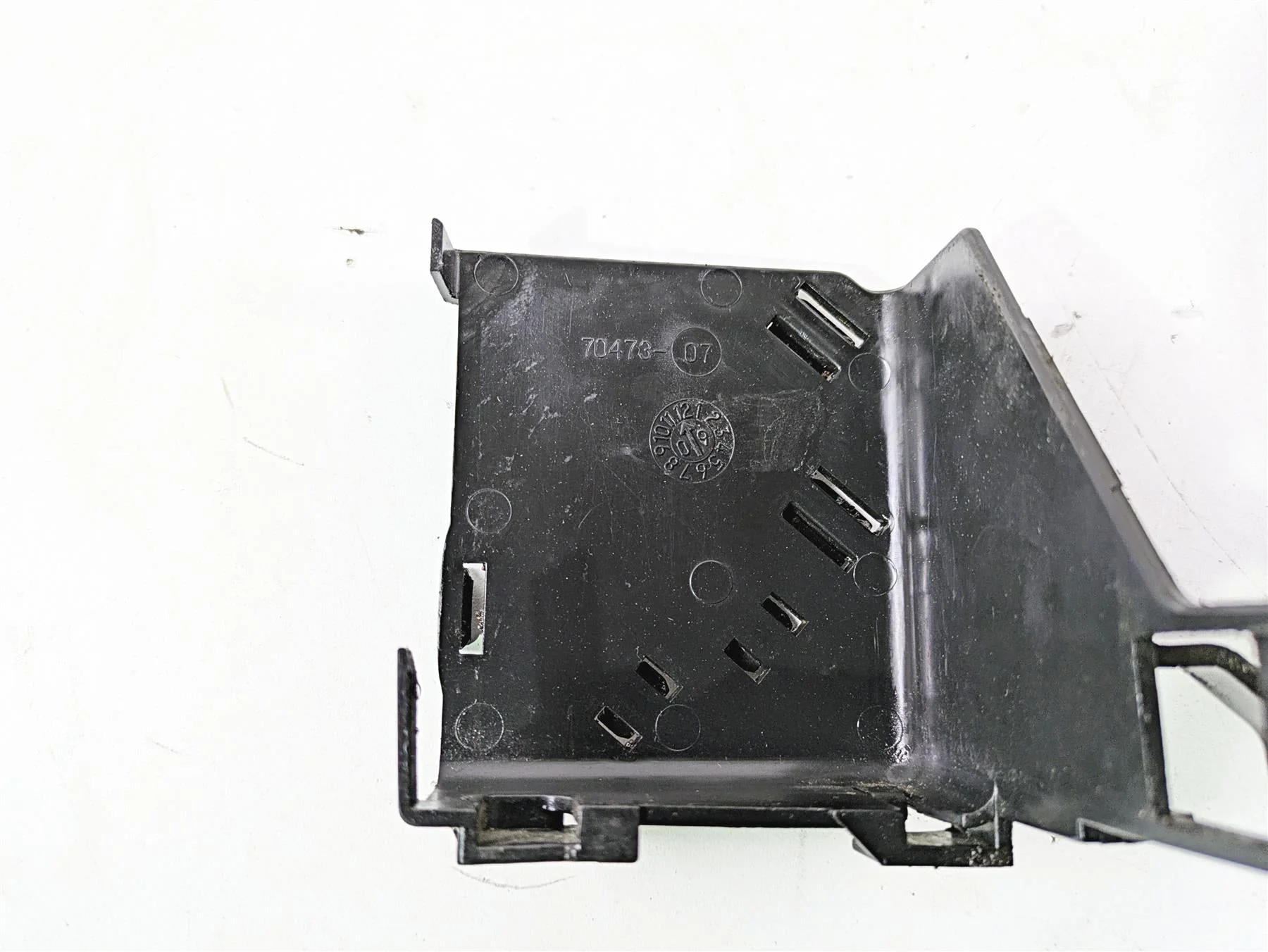 2010 Harley VRSCF Muscle Rod All Electric Plastic Holder In Set 70393-07 - Image 10