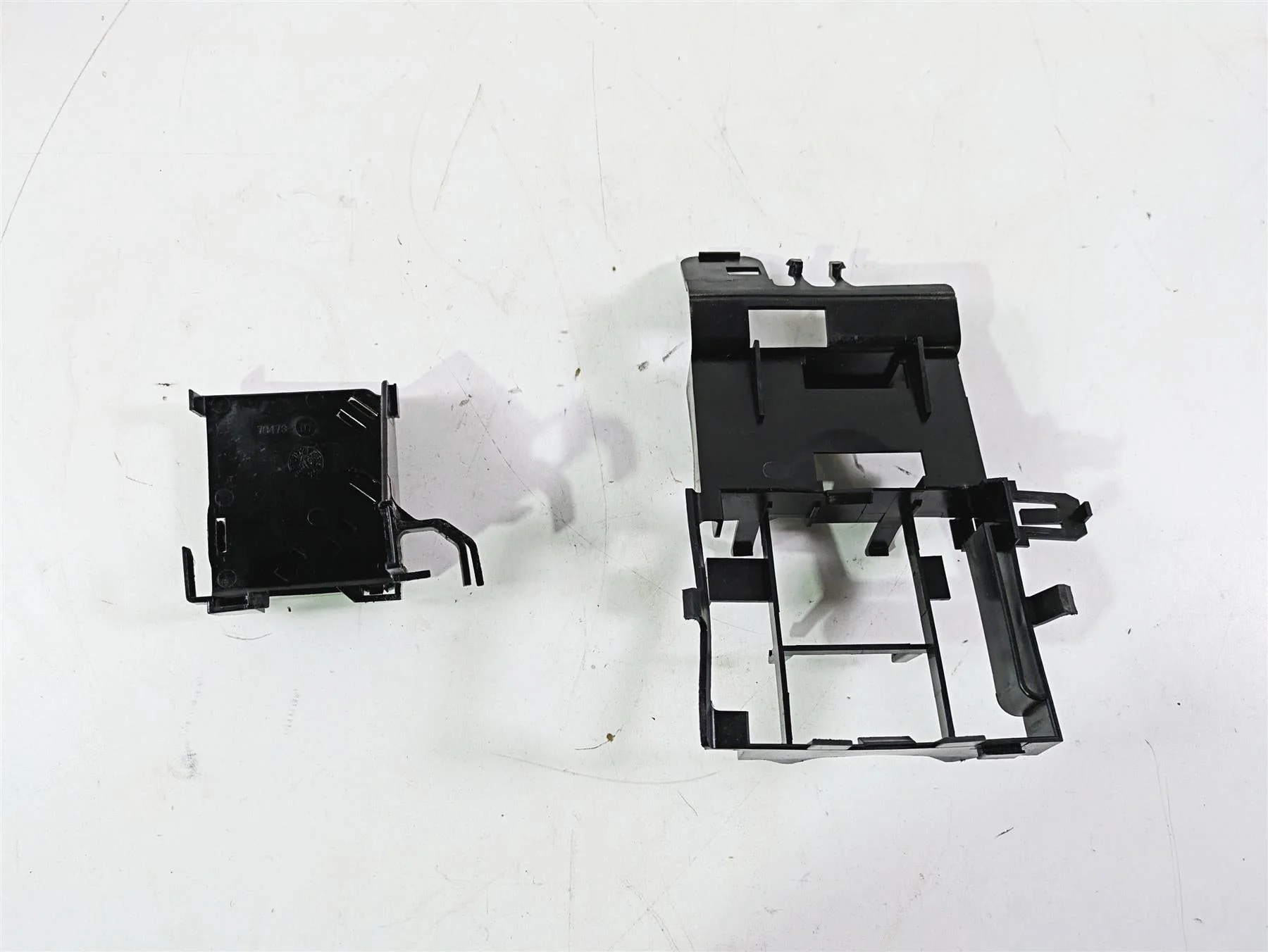 2010 Harley VRSCF Muscle Rod All Electric Plastic Holder In Set 70393-07 - Image 7