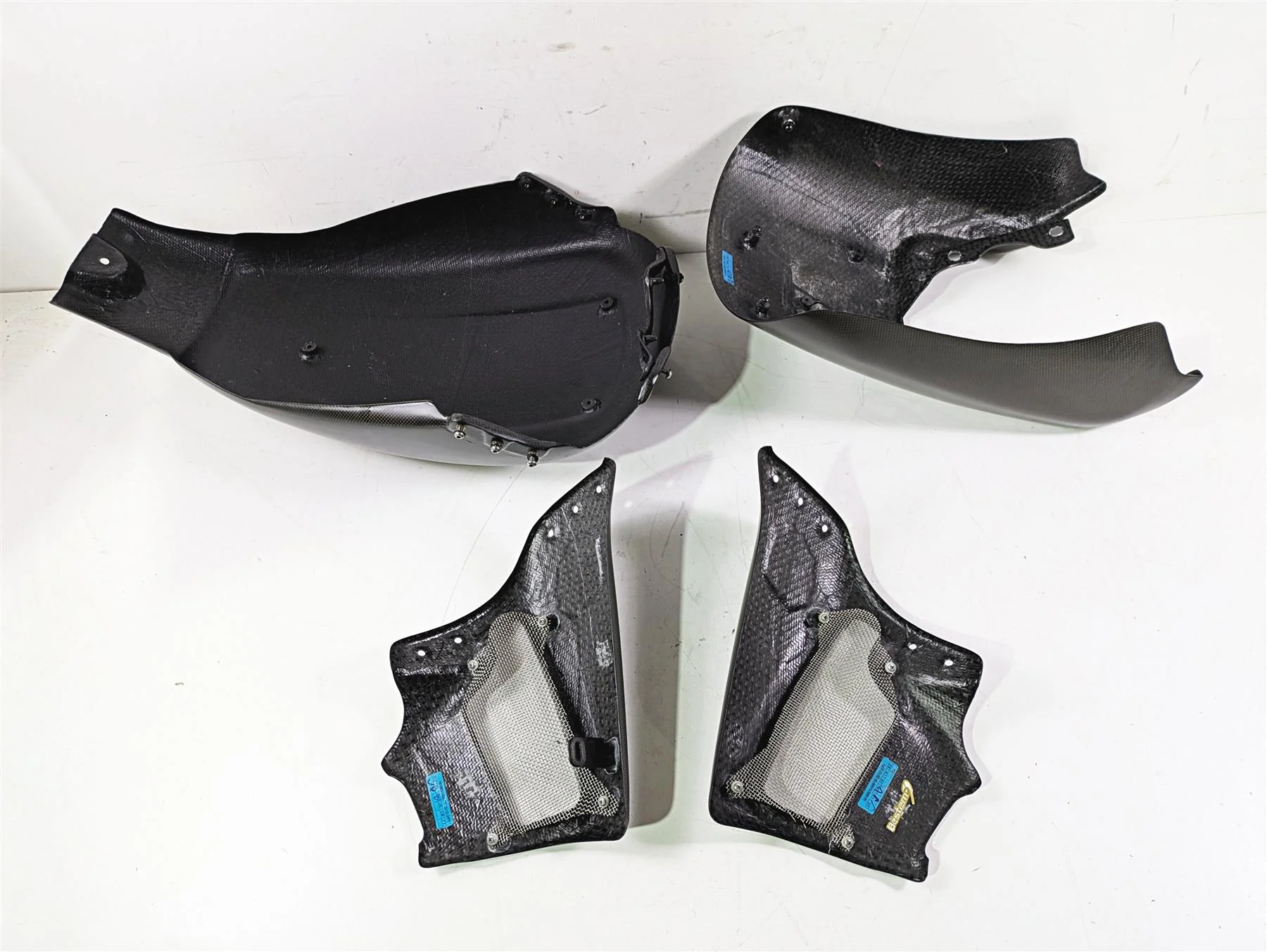2010 Harley VRSCF Muscle Rod Bestem Carbon Fiber Tank Side Rear Fender Covers - Image 10
