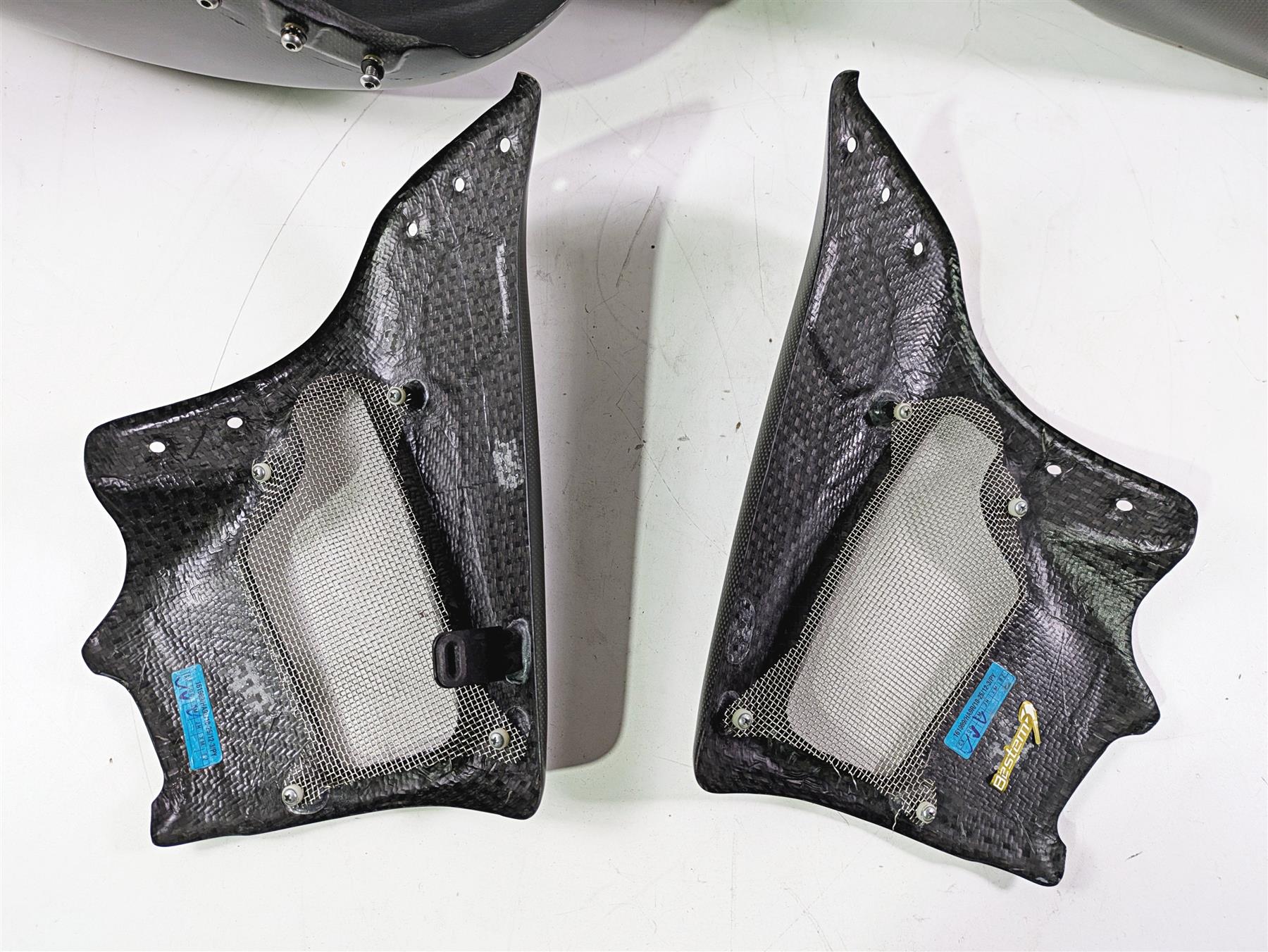 2010 Harley VRSCF Muscle Rod Bestem Carbon Fiber Tank Side Rear Fender Covers - Image 11