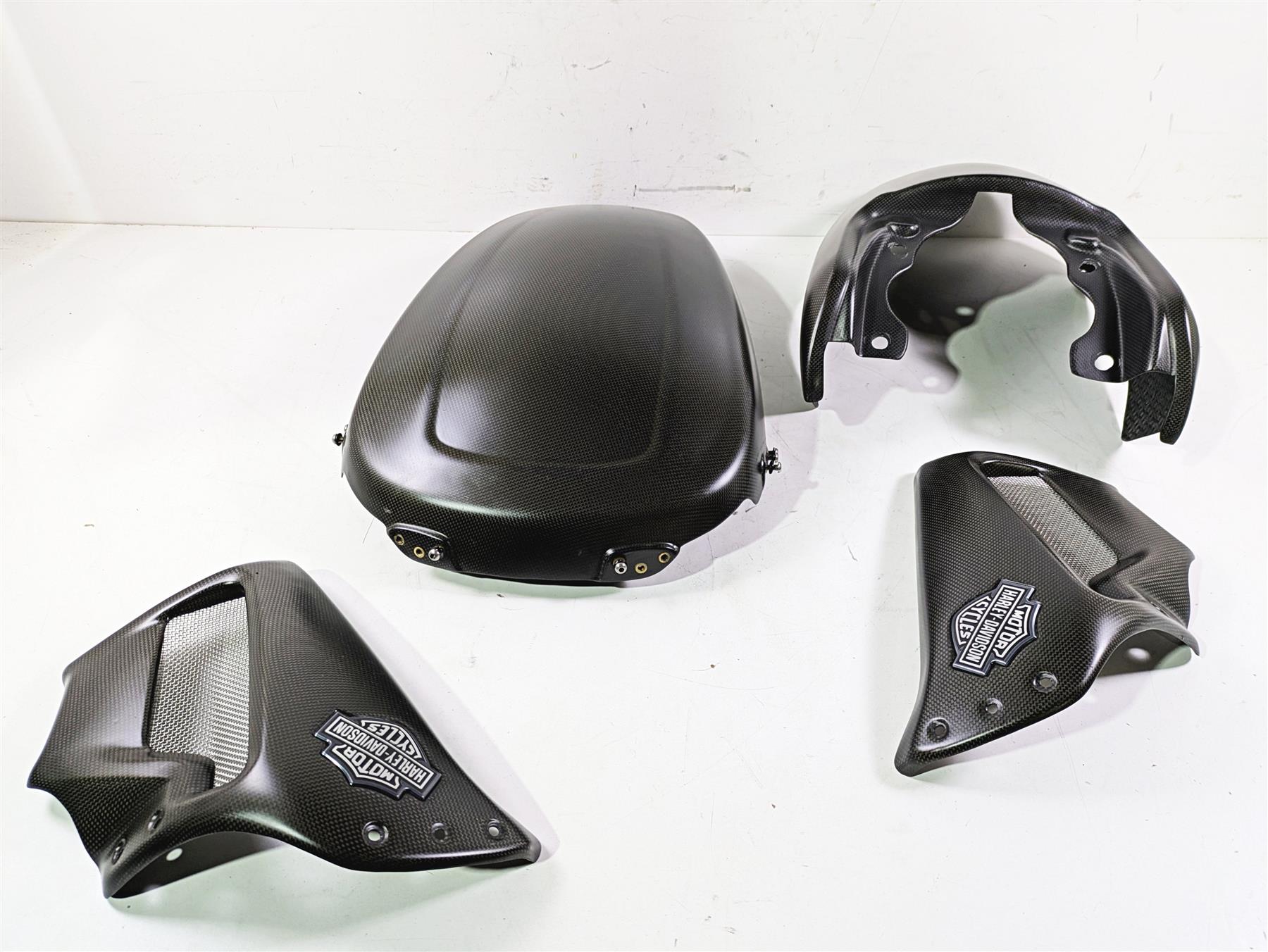 2010 Harley VRSCF Muscle Rod Bestem Carbon Fiber Tank Side Rear Fender Covers - Image 3