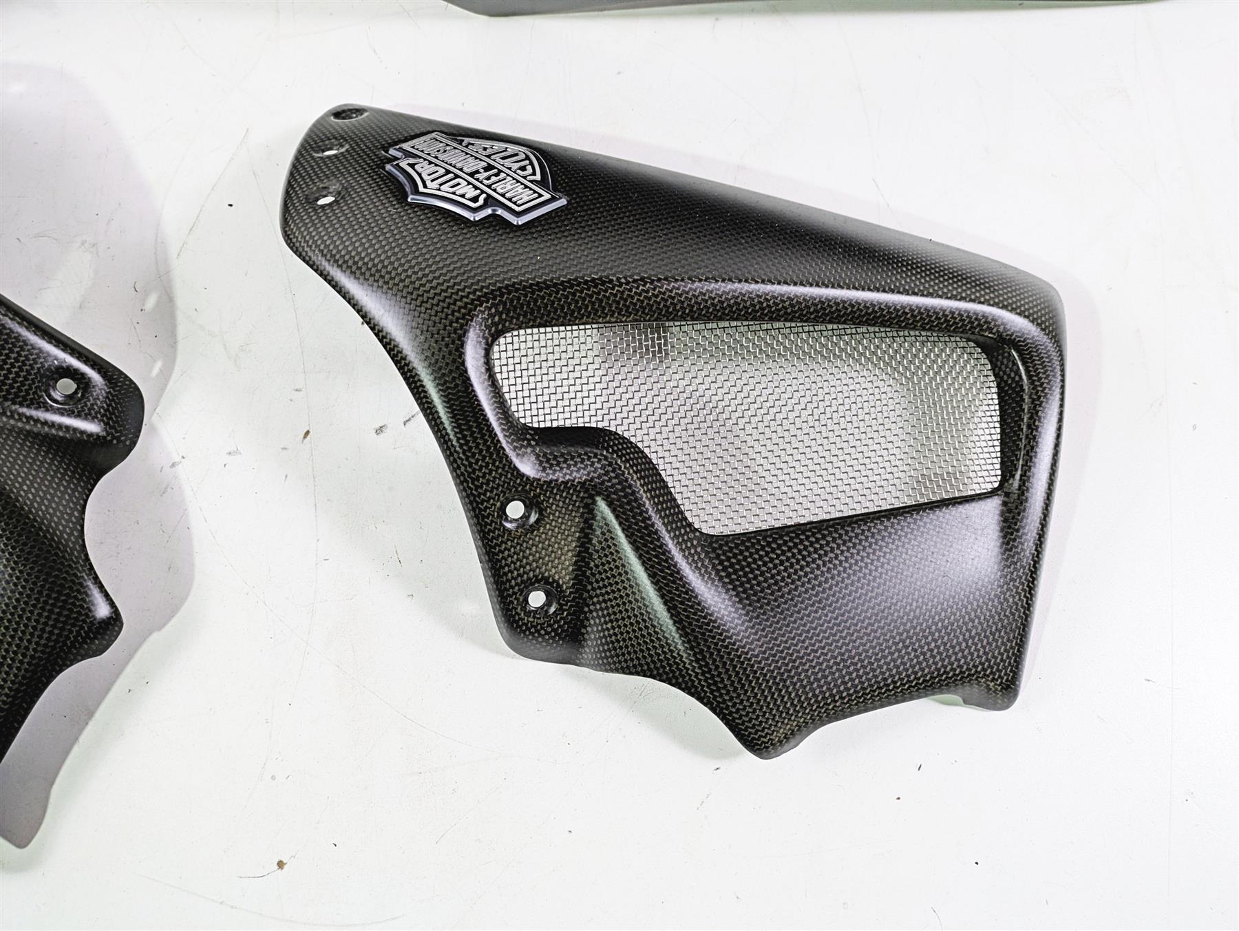 2010 Harley VRSCF Muscle Rod Bestem Carbon Fiber Tank Side Rear Fender Covers - Image 6