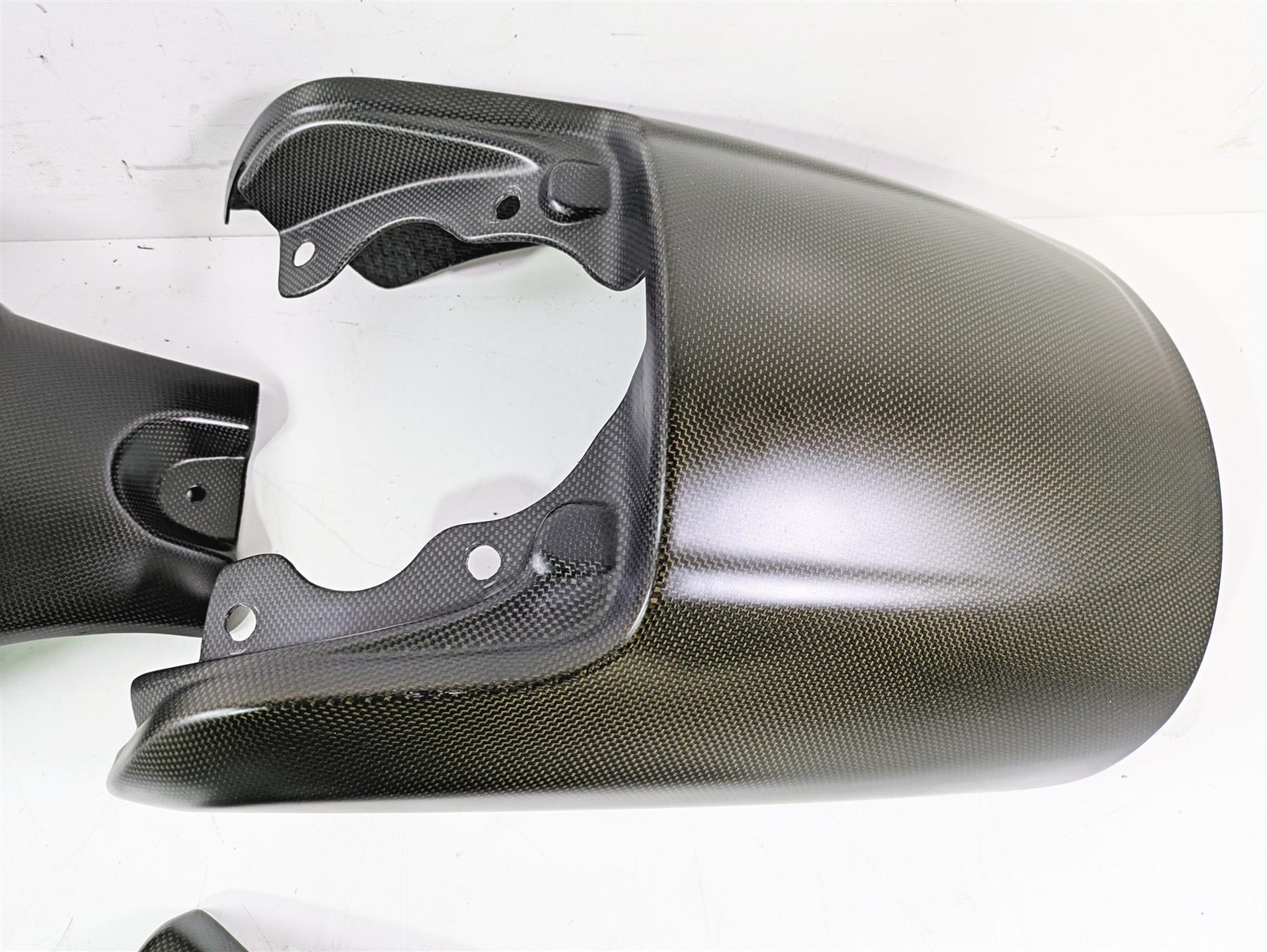 2010 Harley VRSCF Muscle Rod Bestem Carbon Fiber Tank Side Rear Fender Covers - Image 9