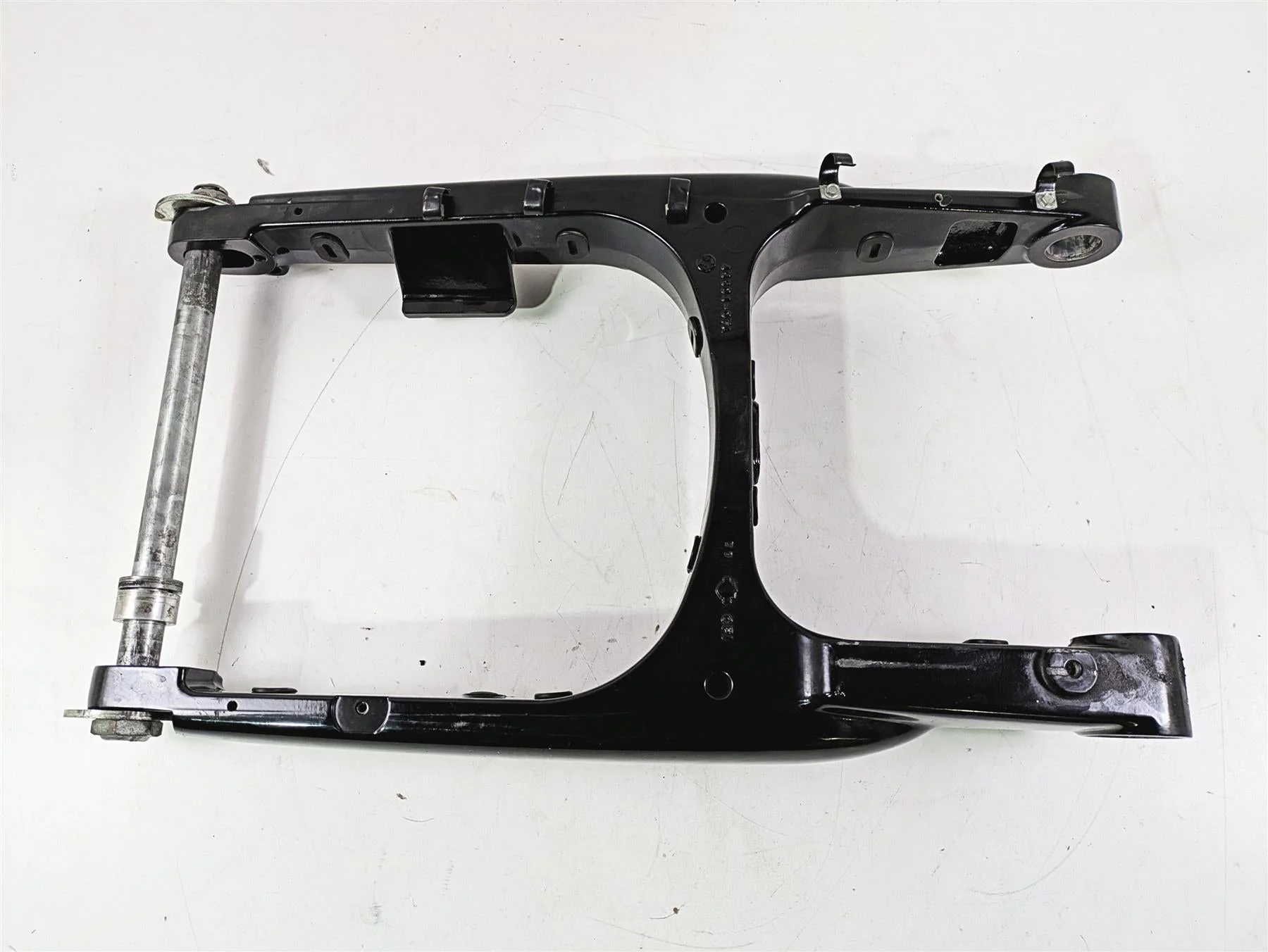 2010 Harley VRSCF Muscle Rod Black Swingarm Swing Arm & Guards 48606-07A - Image 11