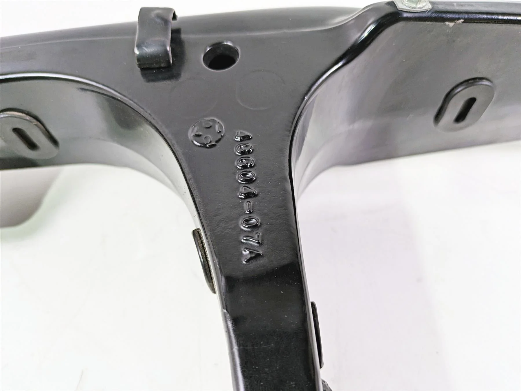 2010 Harley VRSCF Muscle Rod Black Swingarm Swing Arm & Guards 48606-07A - Image 12