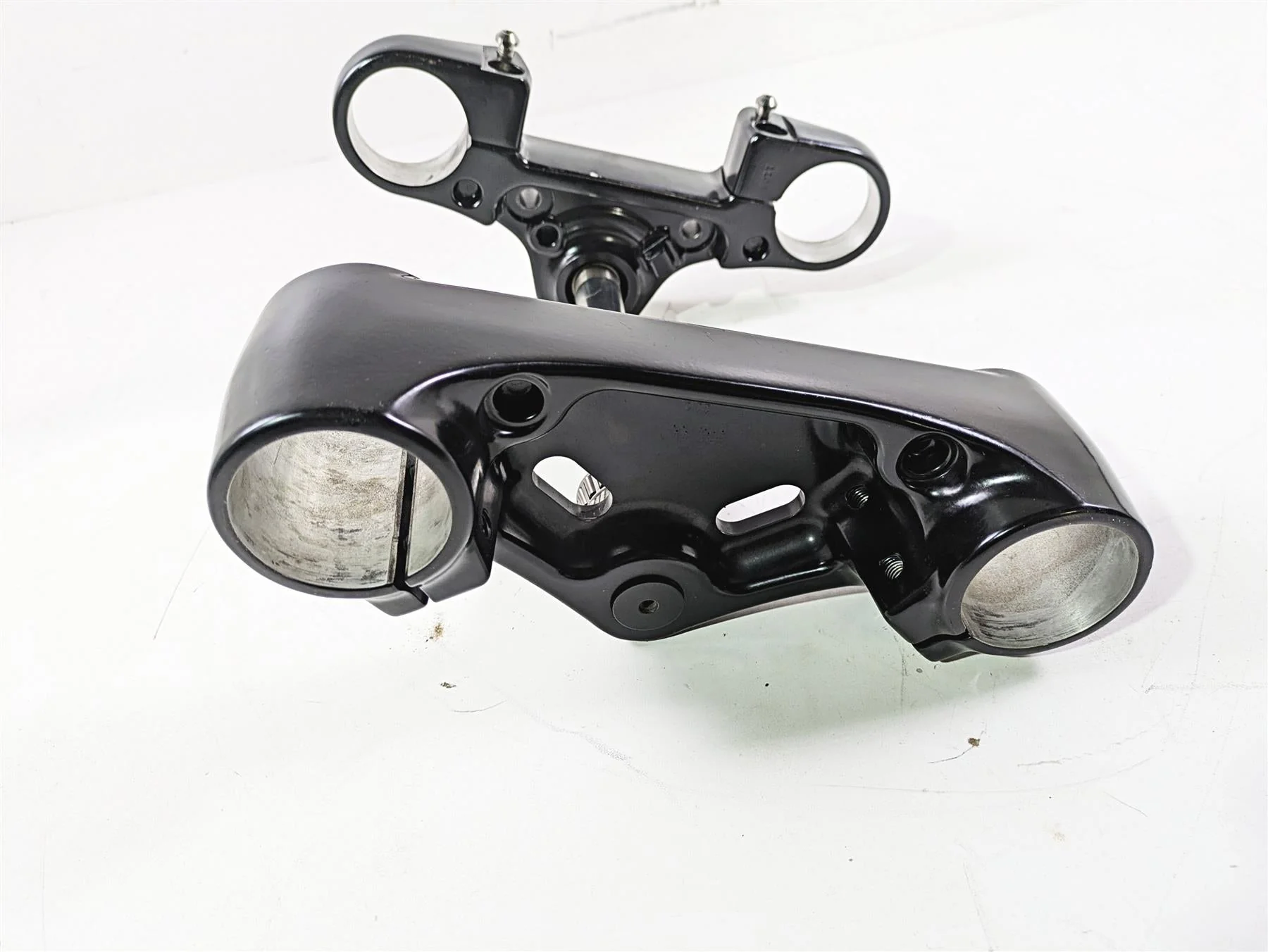 2010 Harley VRSCF Muscle Rod Black Upper Lower Triple Tree Clamp Set 46892-09A - Image 9