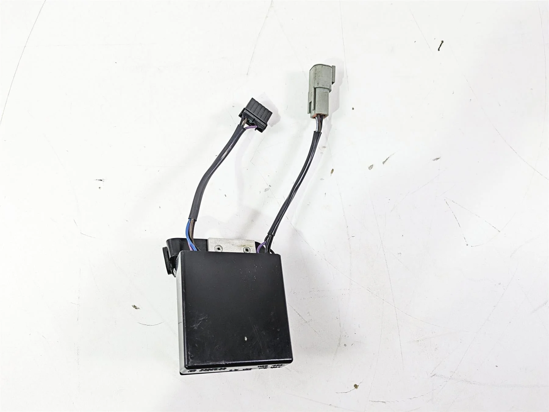 2010 Harley VRSCF Muscle Rod Blinker Turn Signal Module 69457-09 - Image 4