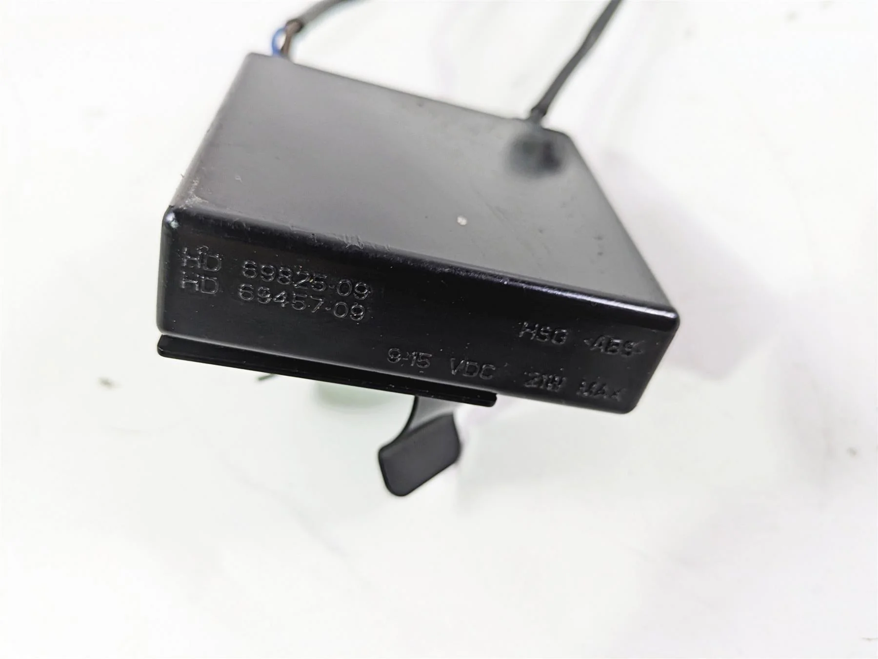 2010 Harley VRSCF Muscle Rod Blinker Turn Signal Module 69457-09 - Image 5