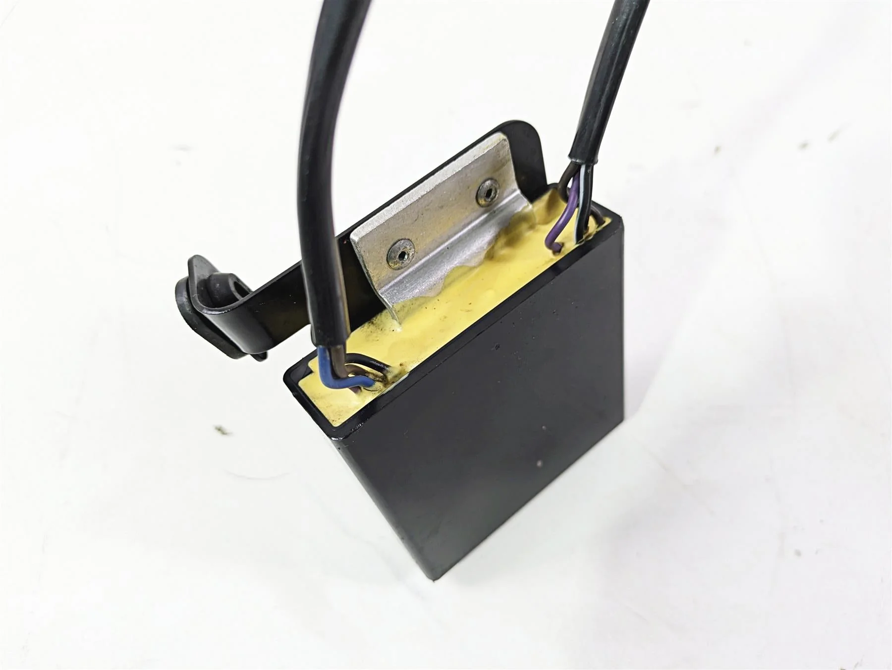 2010 Harley VRSCF Muscle Rod Blinker Turn Signal Module 69457-09 - Image 8