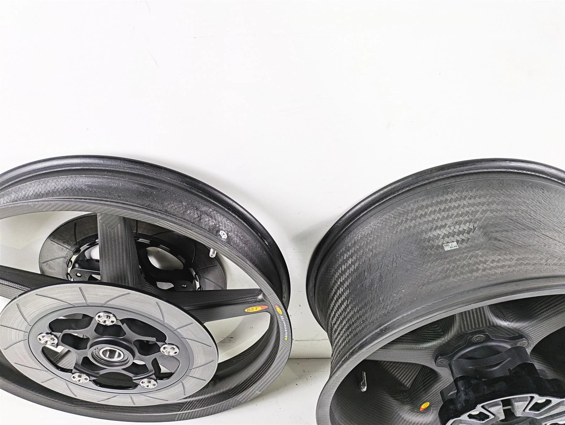 2010 Harley VRSCF Muscle Rod BST Blackstone Carbon Fiber Wheel Rim 19x3 18x8 - Image 11