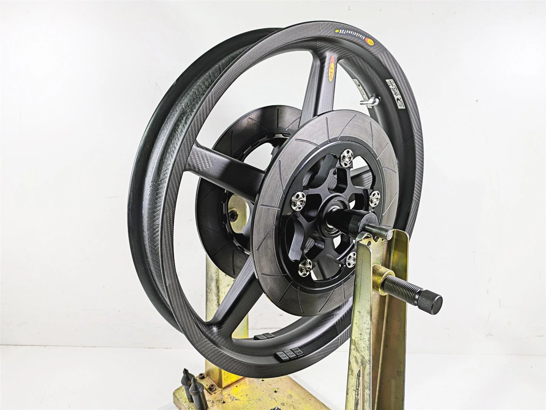 2010 Harley VRSCF Muscle Rod BST Blackstone Carbon Fiber Wheel Rim 19x3 18x8 - Image 3